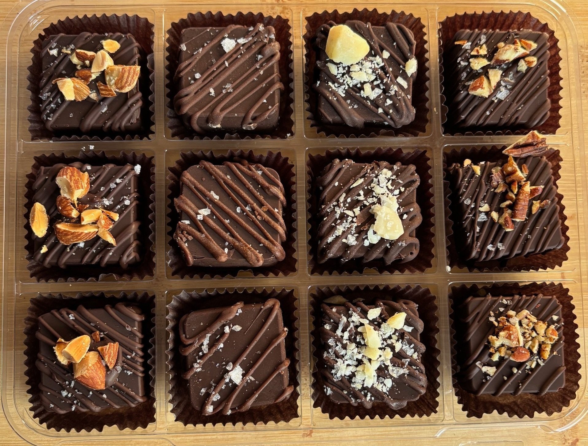 Small Assortment (24 Treats)