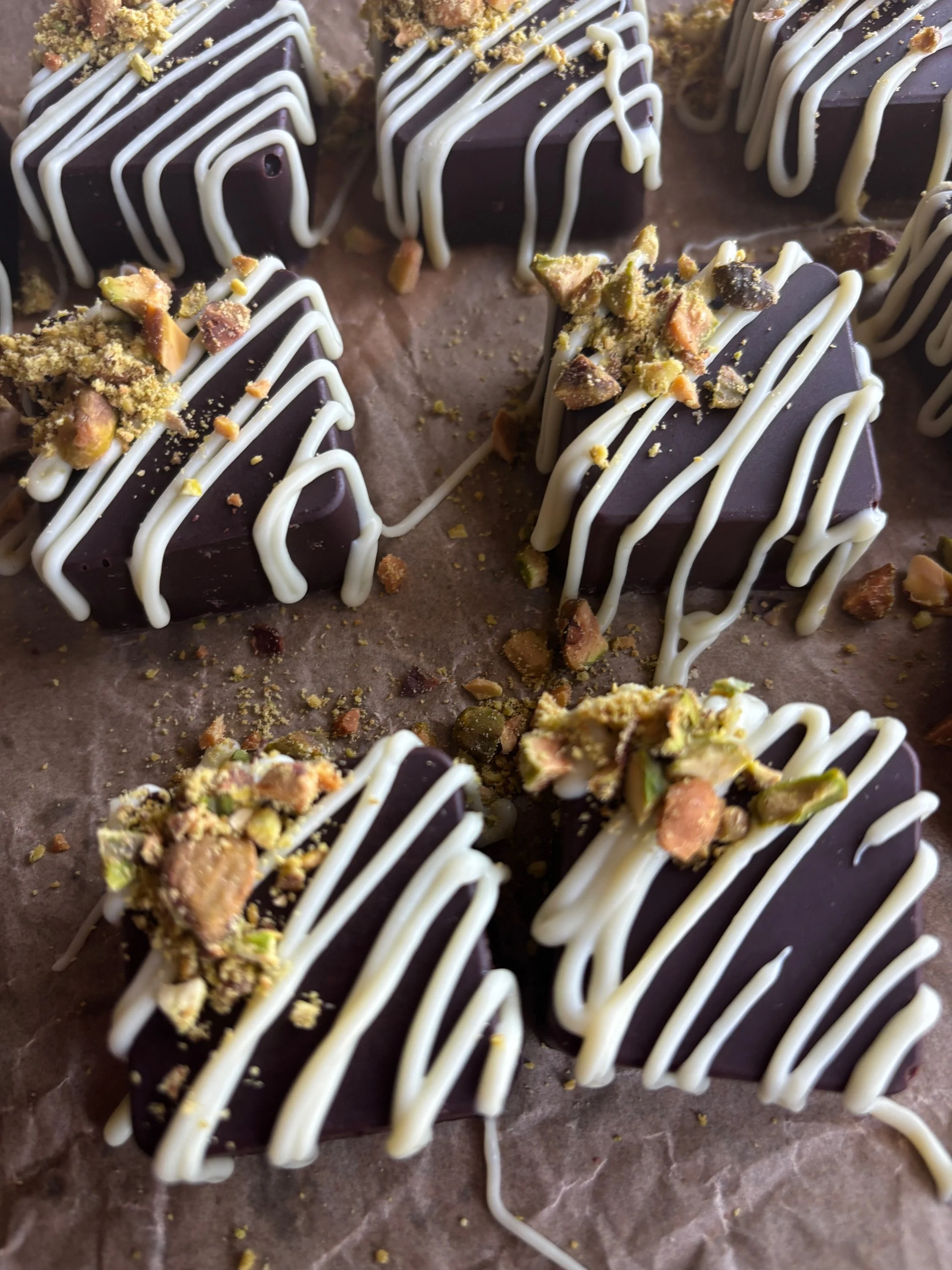 DUBAI-STYLE BITES ~SAMPLER — Munka Sweet