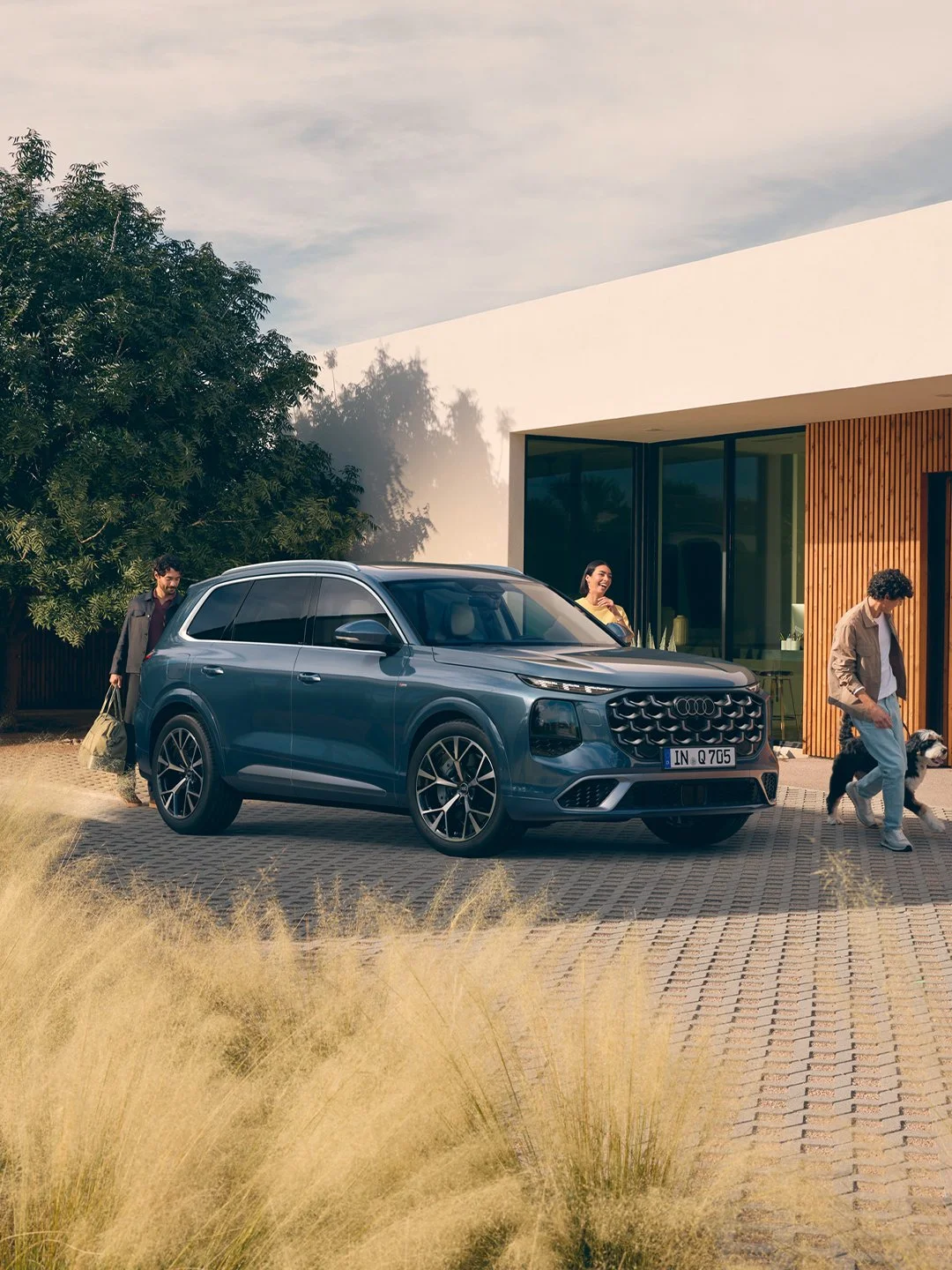 Q7 Frame 1 (1).jpg