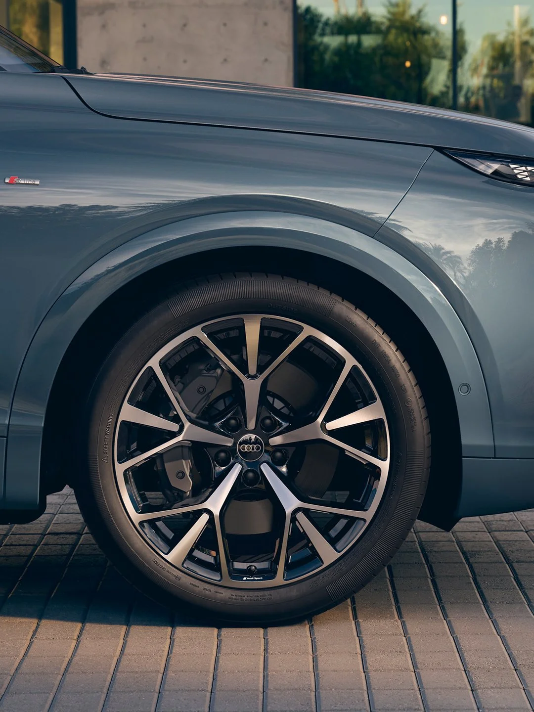Q7 Frame 3.jpg