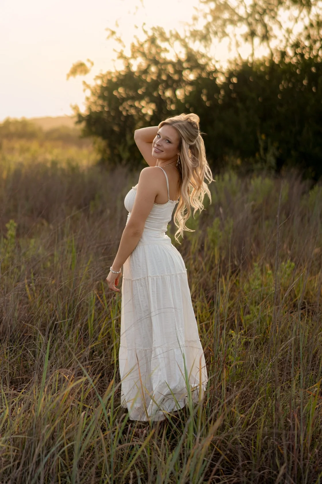 High school senior portraits, commons ford ranch park, bee cave texas, austin texas senior portraits. 