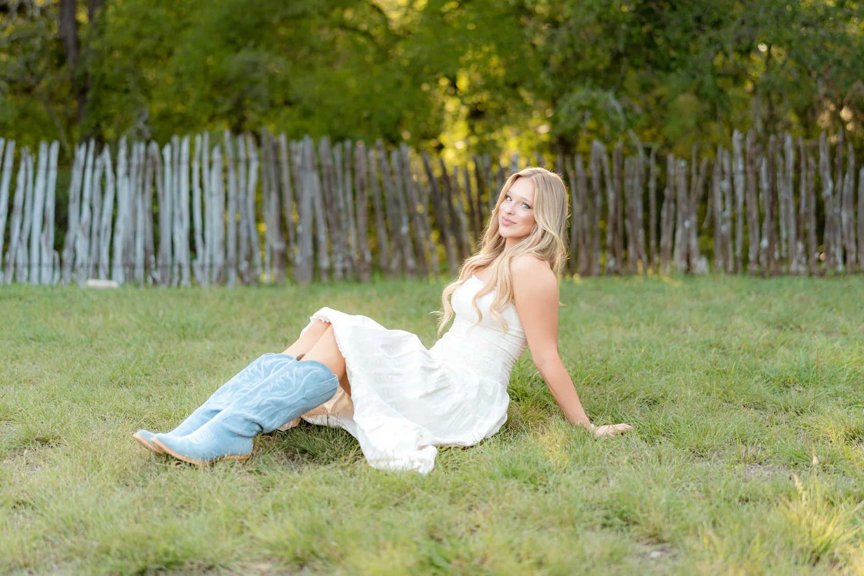 High school senior portraits, commons ford ranch park, bee cave texas, austin texas senior portraits. 