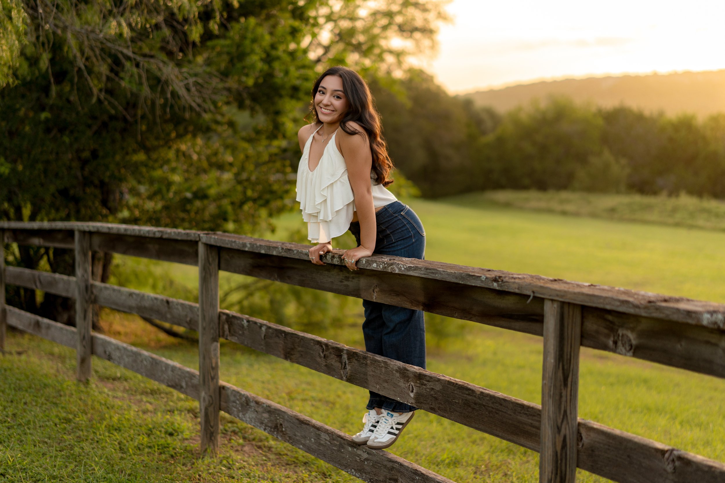 High school senior portraits, commons ford ranch park, bee cave texas, austin texas senior portraits. 