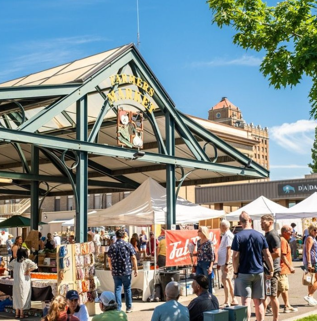 Farmer's Market Walk & Lunch