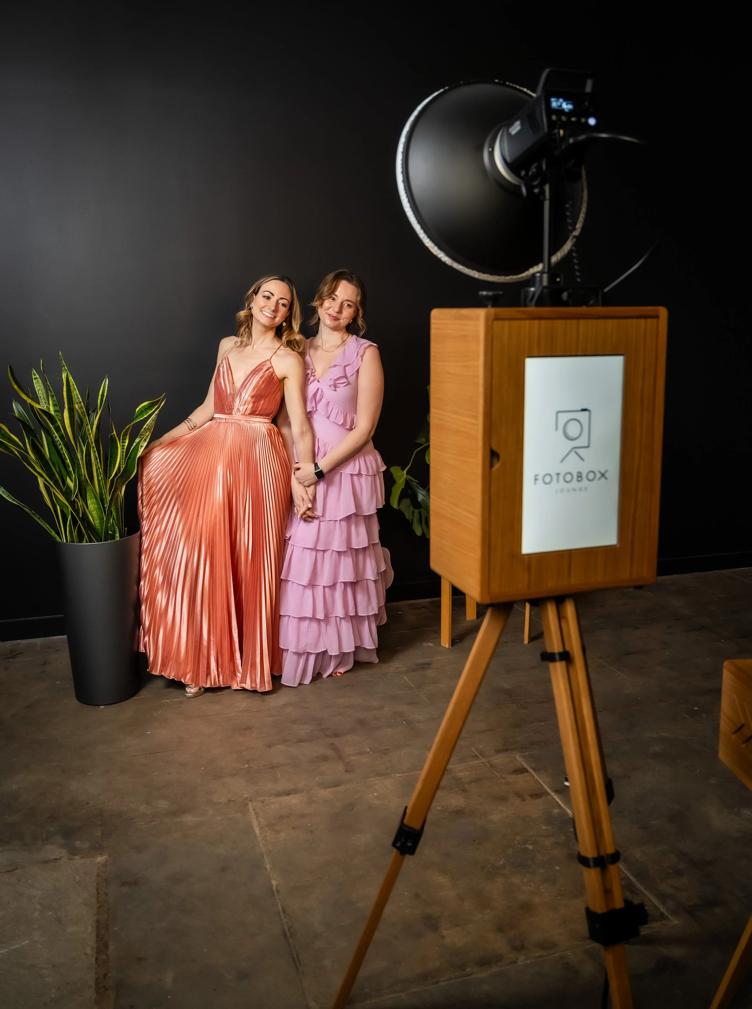 The Vintage Glamour Booth Experience