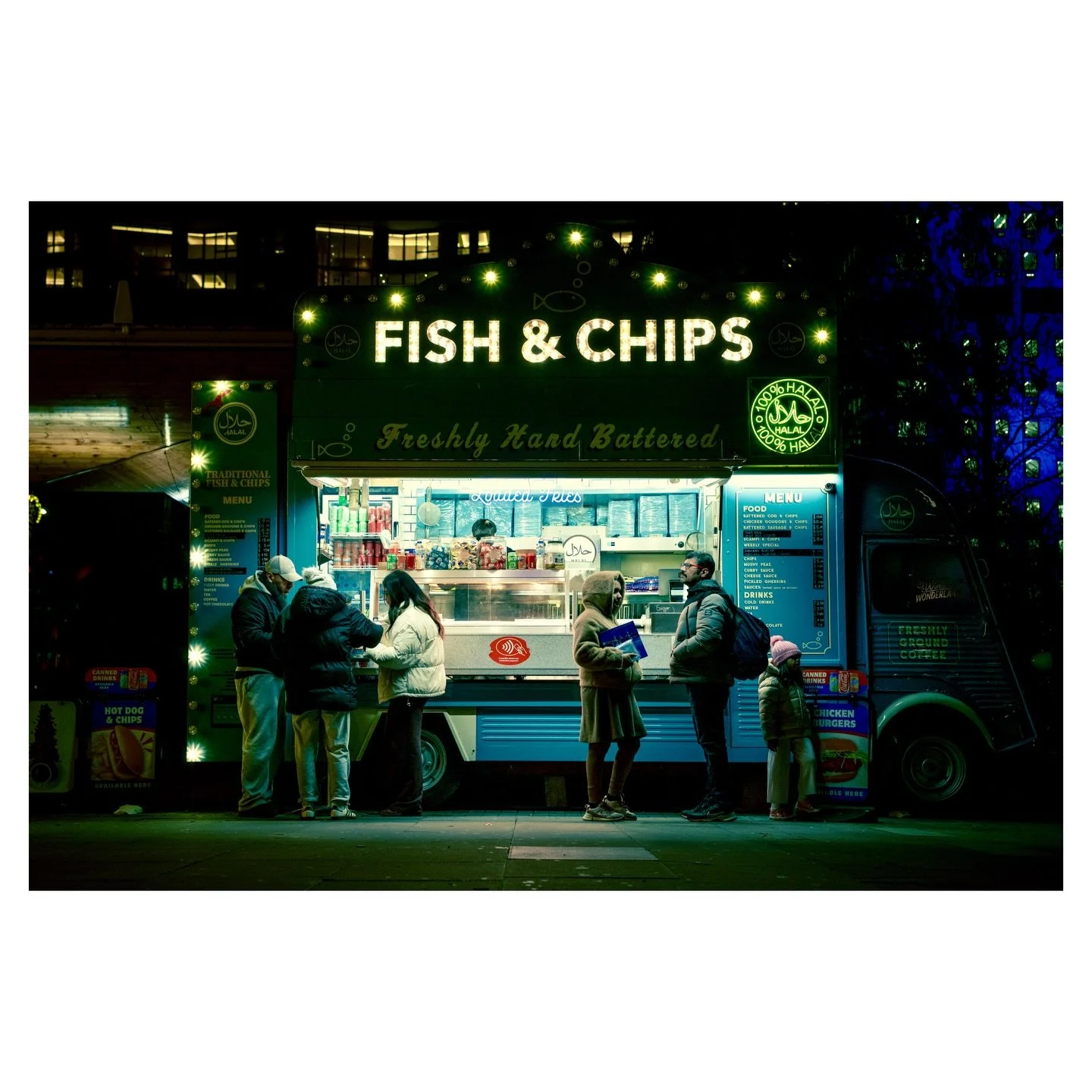Under the Lights.
London.

#colourstreetphotography #cinematicstreet #moodygrams  #rroma_street #londonstreetphotography