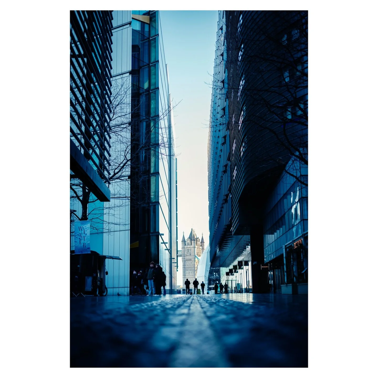 Between the Lines.
People Pass Through.
More London 2026.
.
.
.
#streetphotography #urbanphotography #londonstreets #streetphoto #cityframes