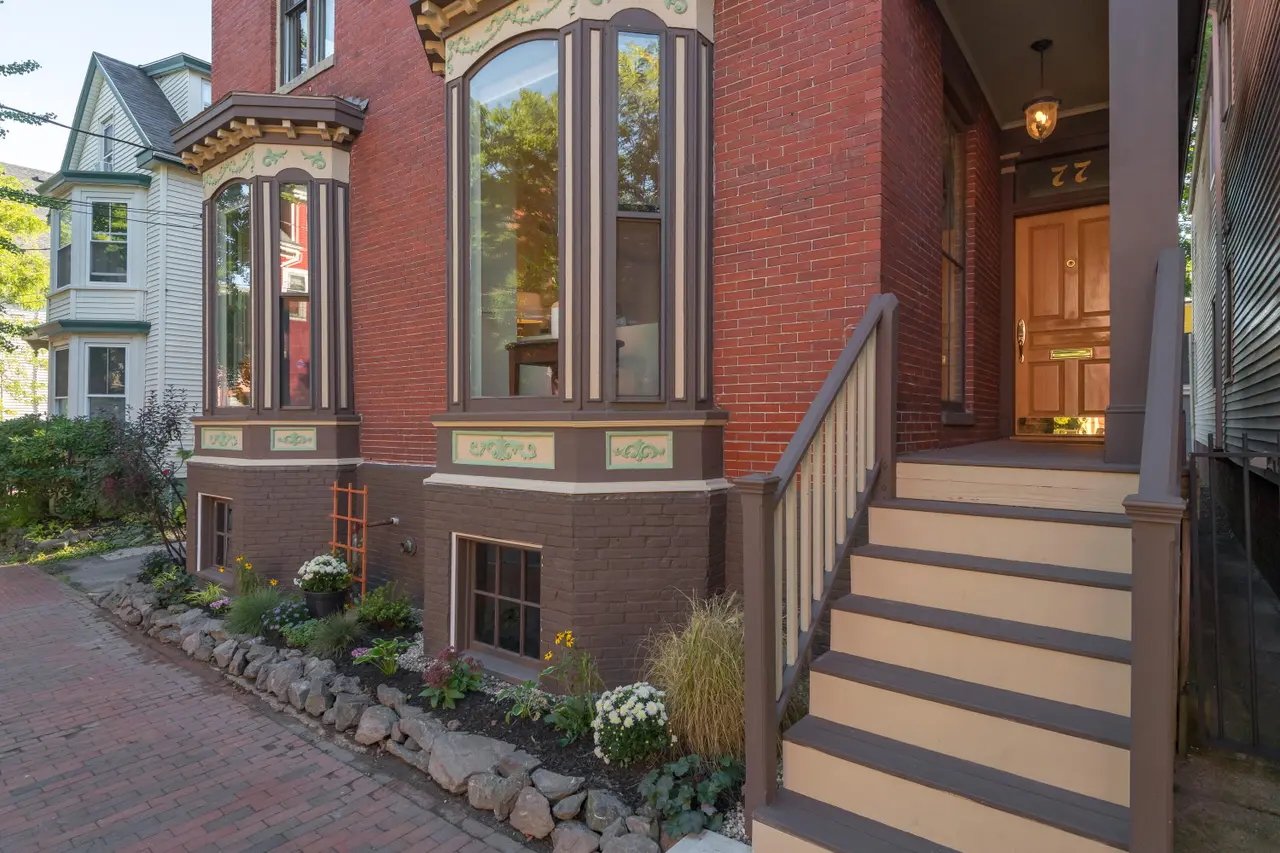  Portland – Exterior Repair and Paint