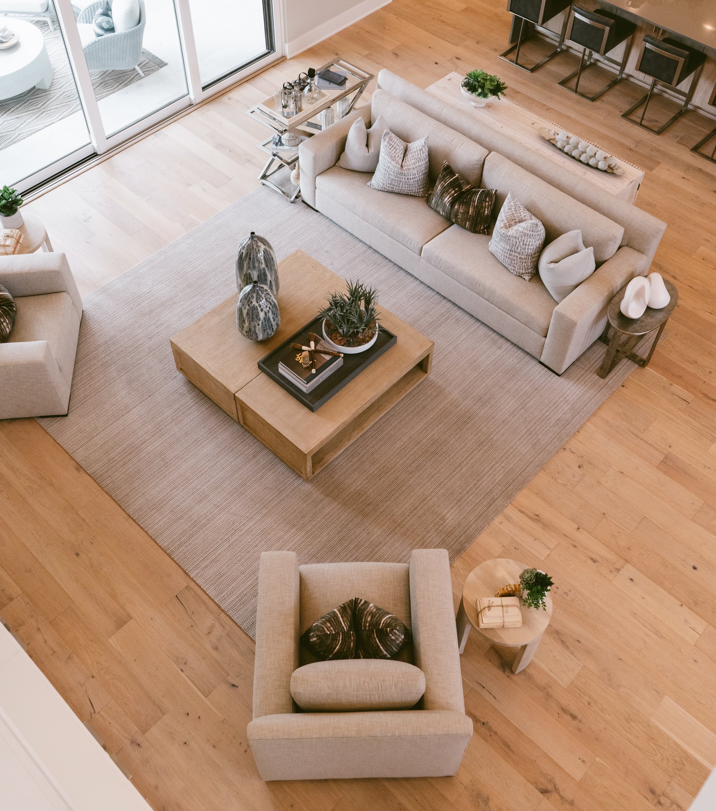 Premium flooring starts with premium materials. Explore hardwood, LVP, stone, and tile chosen for durability, performance, and refined style.

  Our Materials 