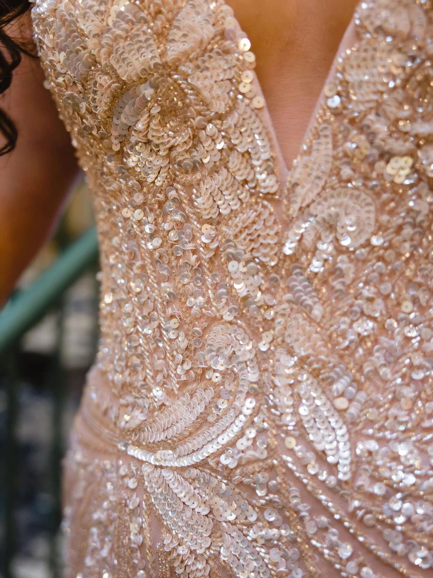 A gorgeous rose-gold plunge neckline that&rsquo;s guaranteed to turn heads this prom season. Prom is in full swing&mdash;don&rsquo;t wait. Your dream dress awaits. No appointment needed.