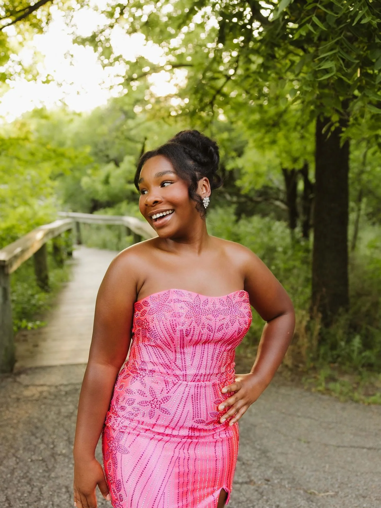 ✨ Pink, sparkly, and ready for homecoming! 💖 This show-stopping bejeweled dress is made to shine all night long!
👗 Girls, come shop our boutique and find the one for your big night! ✨

#Homecoming2026 #HomecomingDresses #ShopBoutique #homecominggla