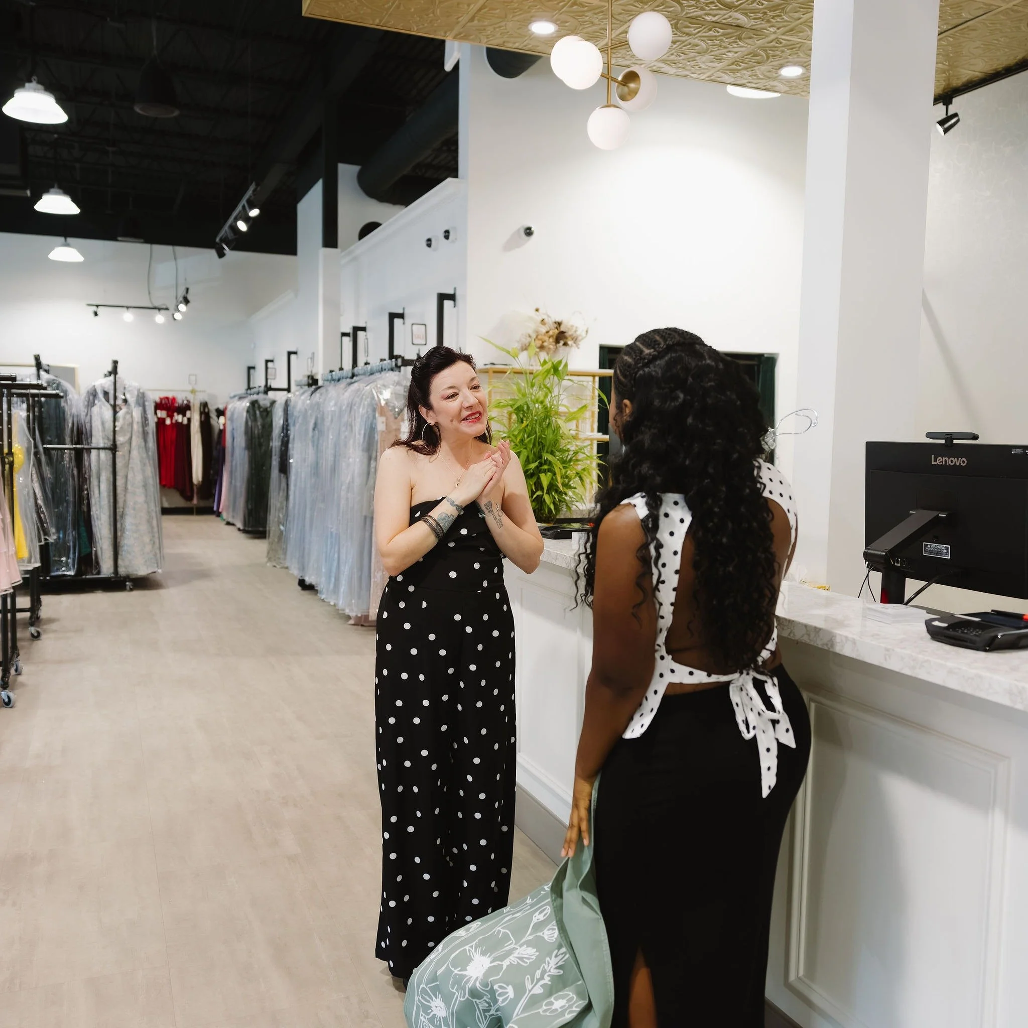 As stylists YOU are our favorite part of our job. We work hard to ensure that your experience is both fruitful and enjoyable. We want to see you shine on your special day. We would love for you to share your experience with others by leaving us a Goo