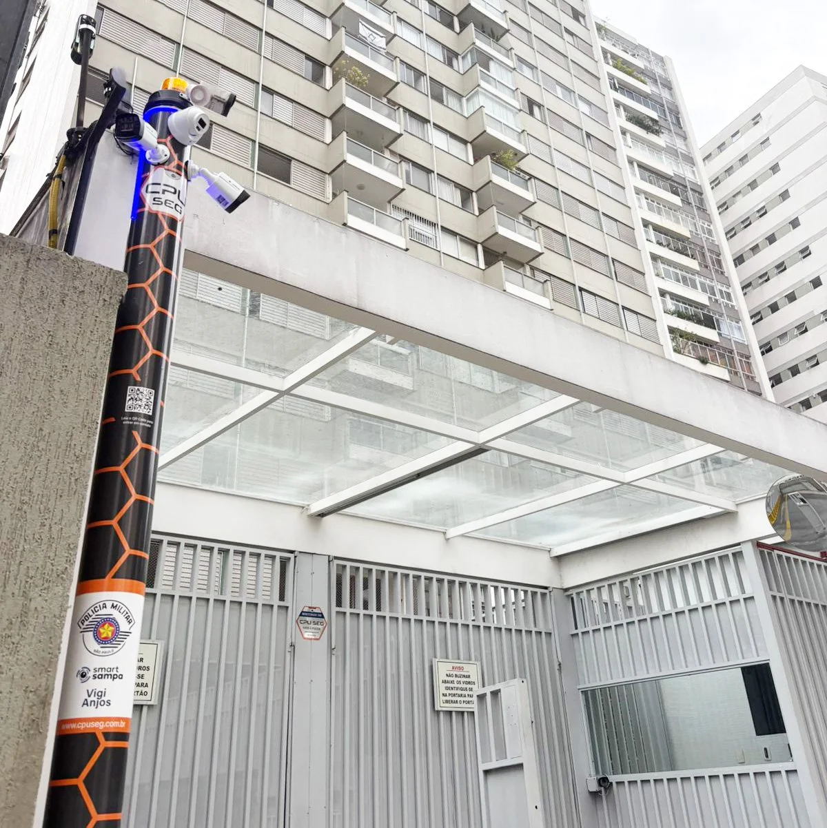 poste de segurança colaborativa residencial e comercial