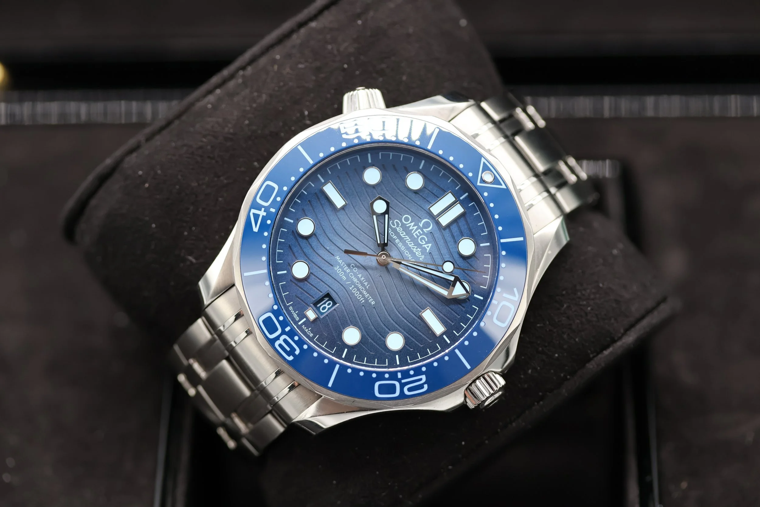Omega Seamaster - Diver 300 - Summer Blue -  210.30.42.20.03.003