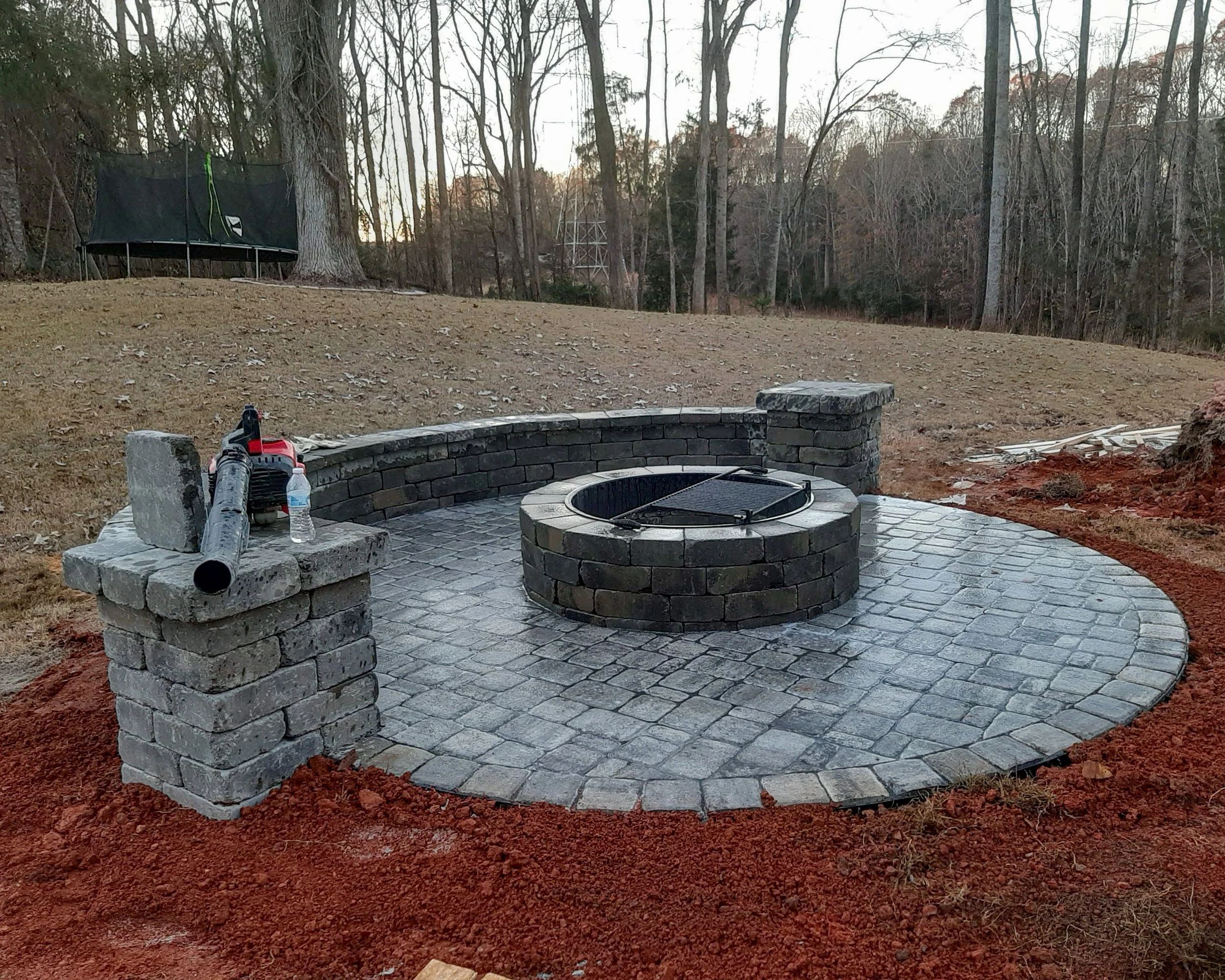 paver-patio-firepit-gray-stone-circular-patio