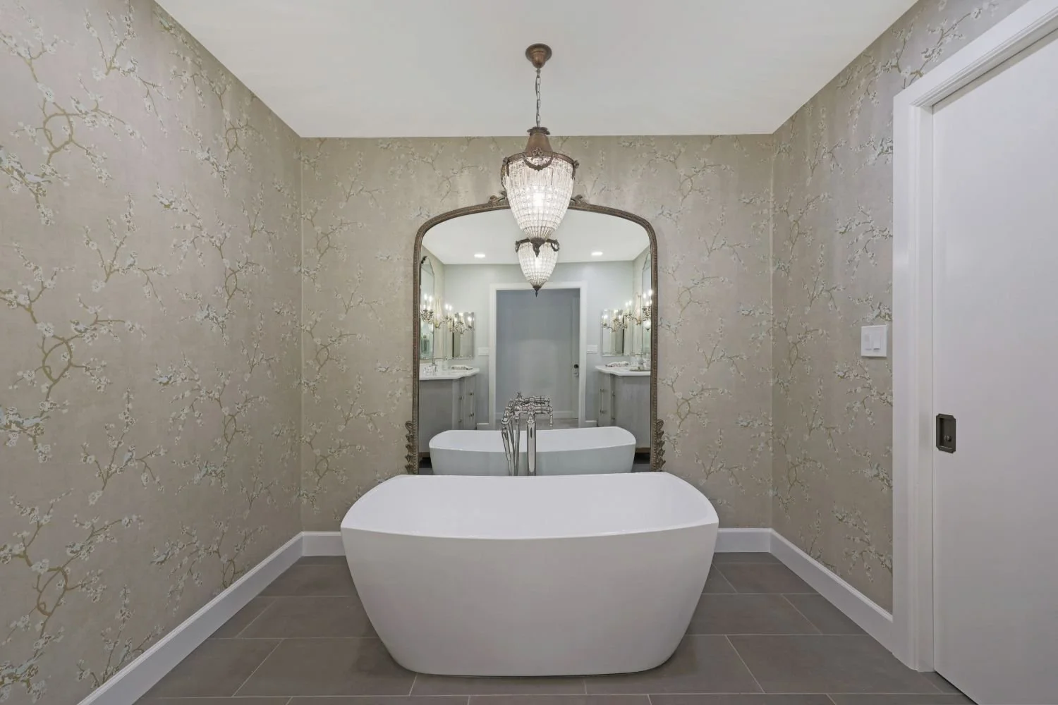 luxury-bathtub-nook-mesa-az.jpeg