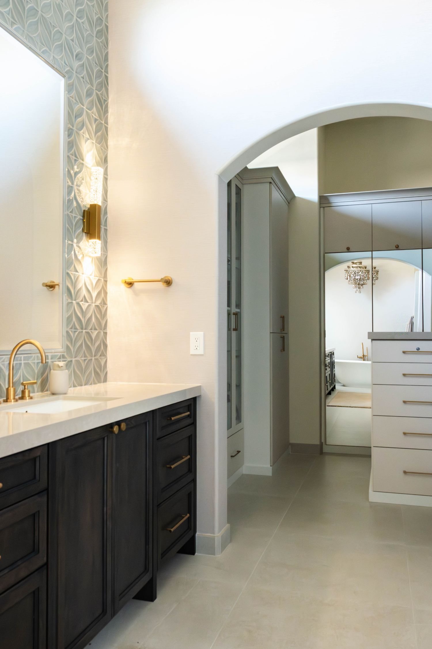 luxury-primary-bathroom-design-ideas-scottsdale-az.jpeg