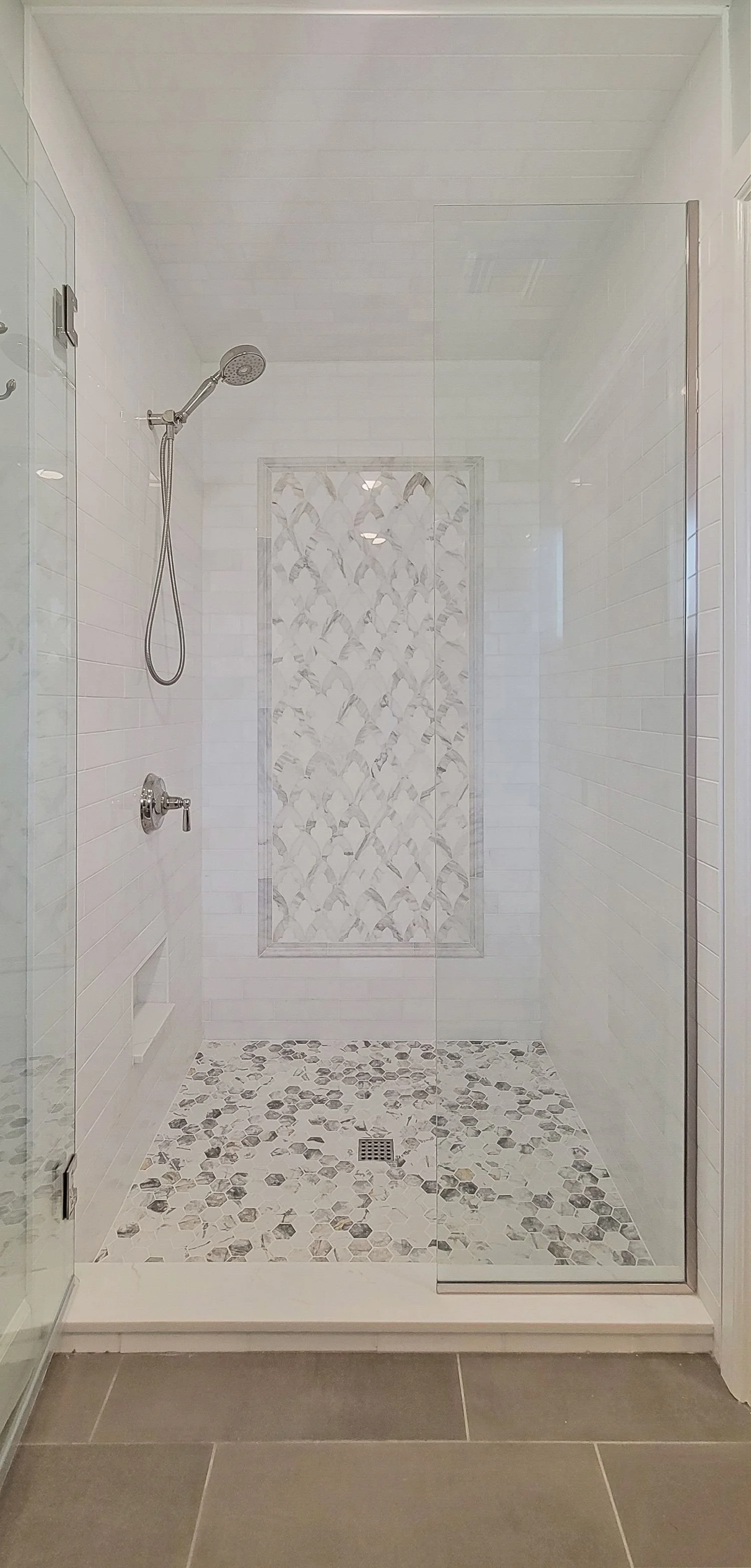 luxury-bathroom-tile-design.jpeg
