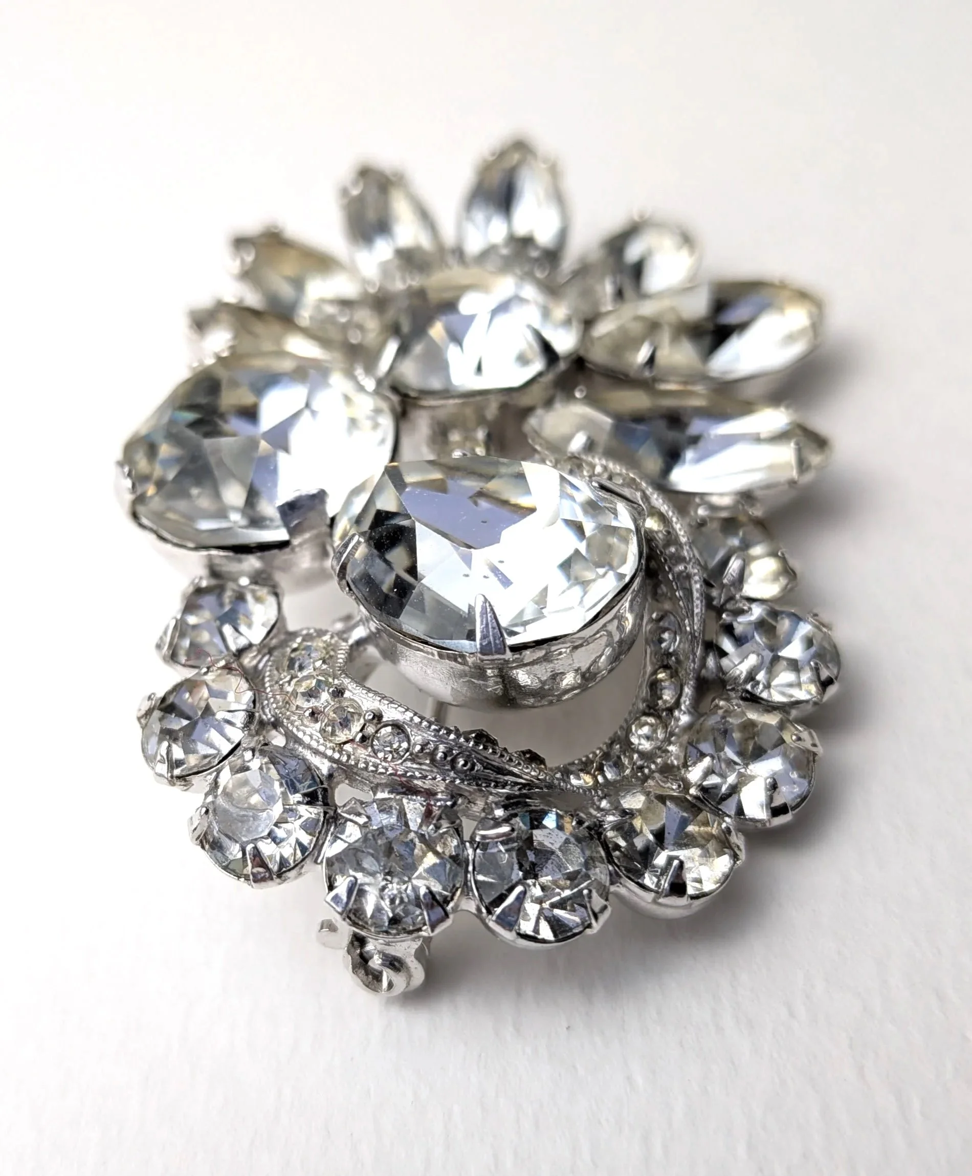 Eisenberg+Clear+Rhinestone+Floral+Spray+Brooch+3.jpg