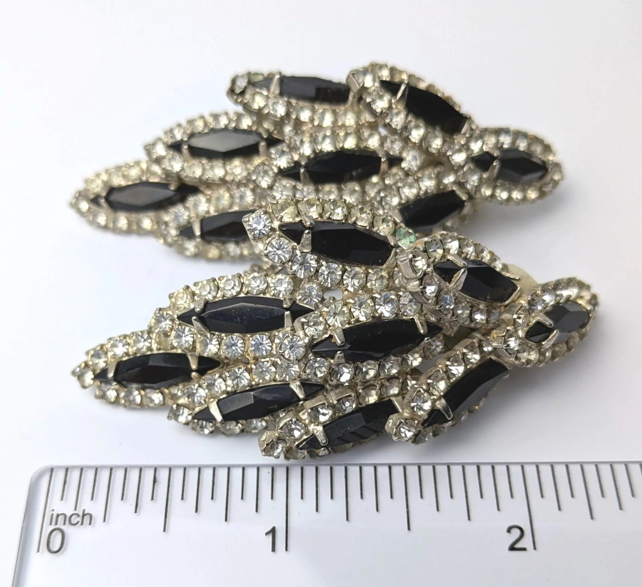 Vintage+Black+Glass+%26+Clear+Rhinestone+Clip+Earrings+Mid+Century+Glam+Statement+6.jpg