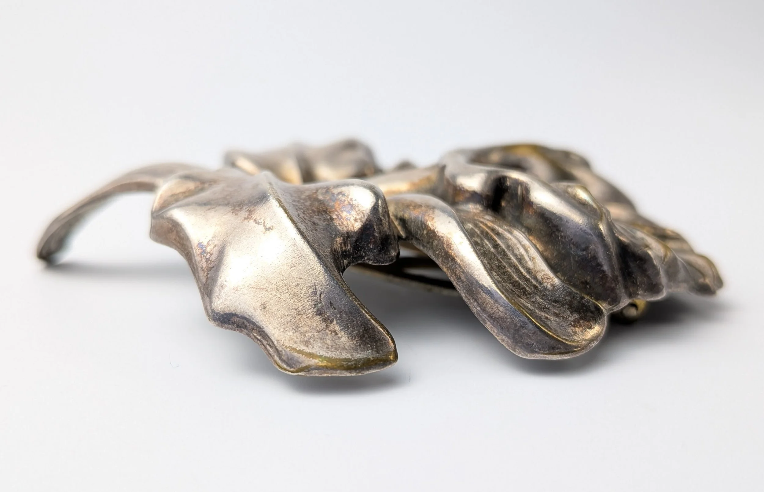 Daffodil Dress Clip Silver Tone Pot Metal 2.jpg