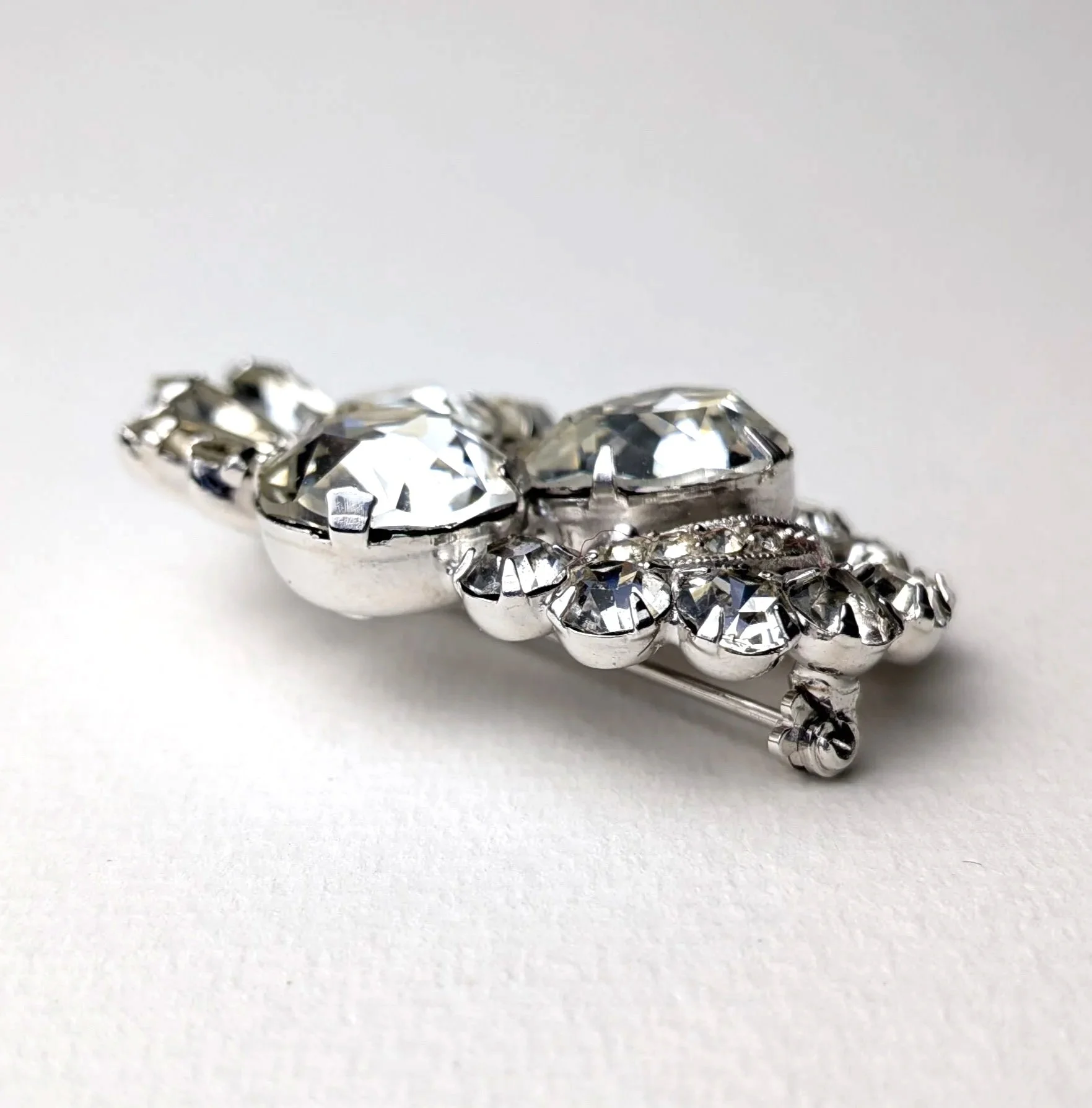 Eisenberg+Clear+Rhinestone+Floral+Spray+Brooch+1.jpg