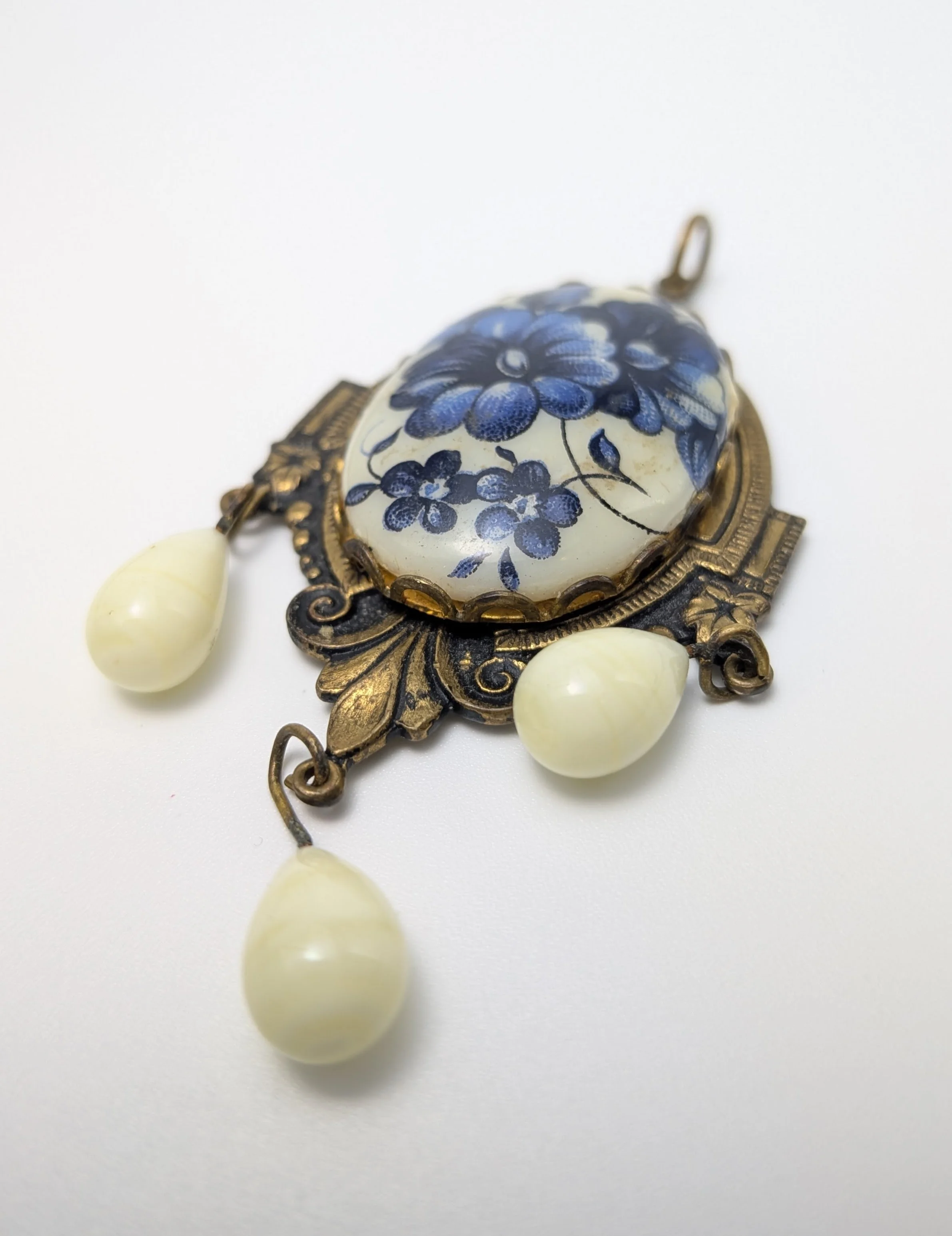Porcelain & Brass Blue Floral Lavalier Pendant 2.jpg