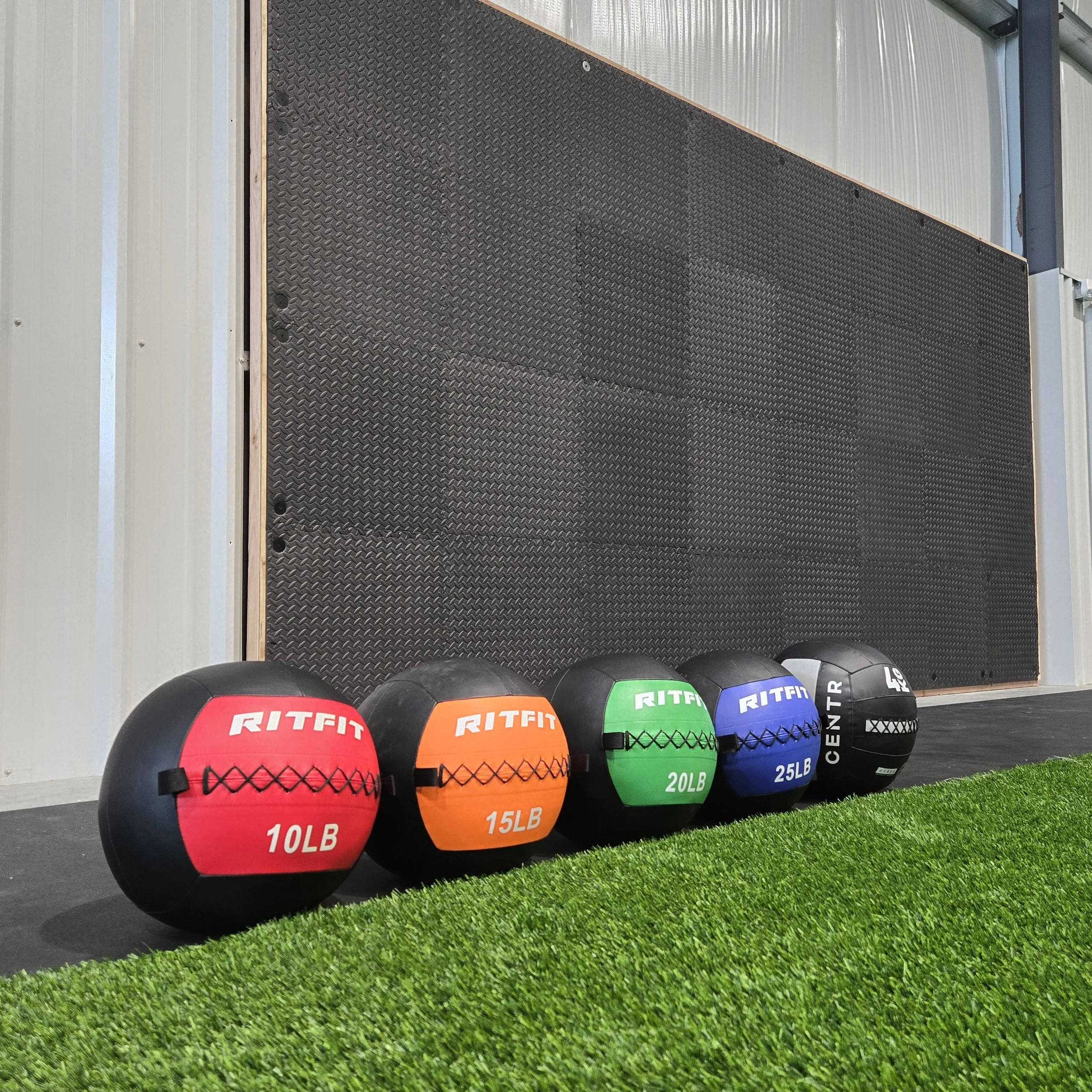 12 foot plyo wall and band ball
