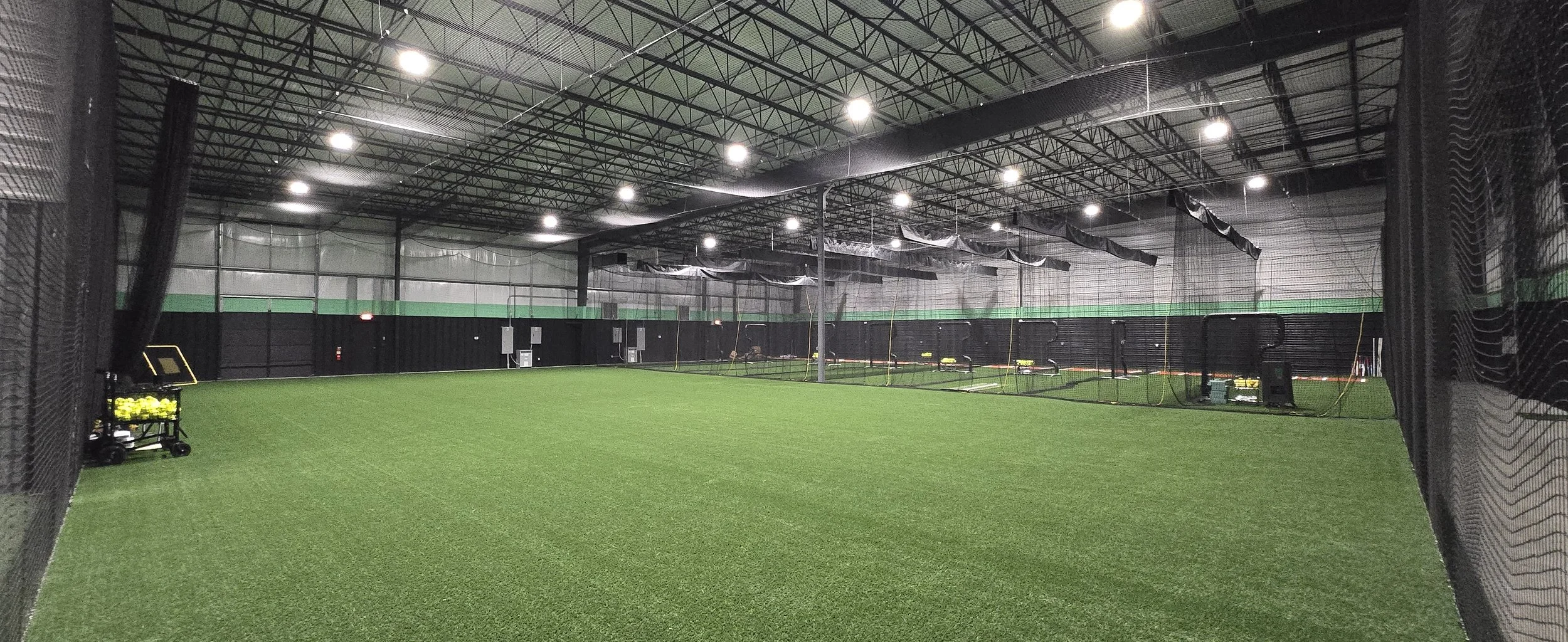 With capabilities to open the whole floor to 100 x 100 your team can really stretch out.