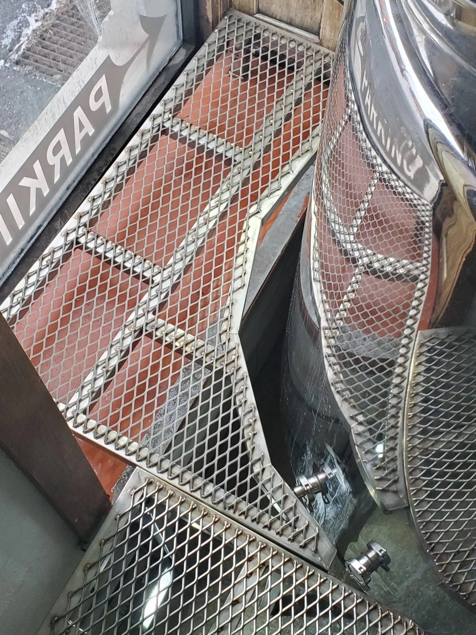 custom metal scaffolding brewery