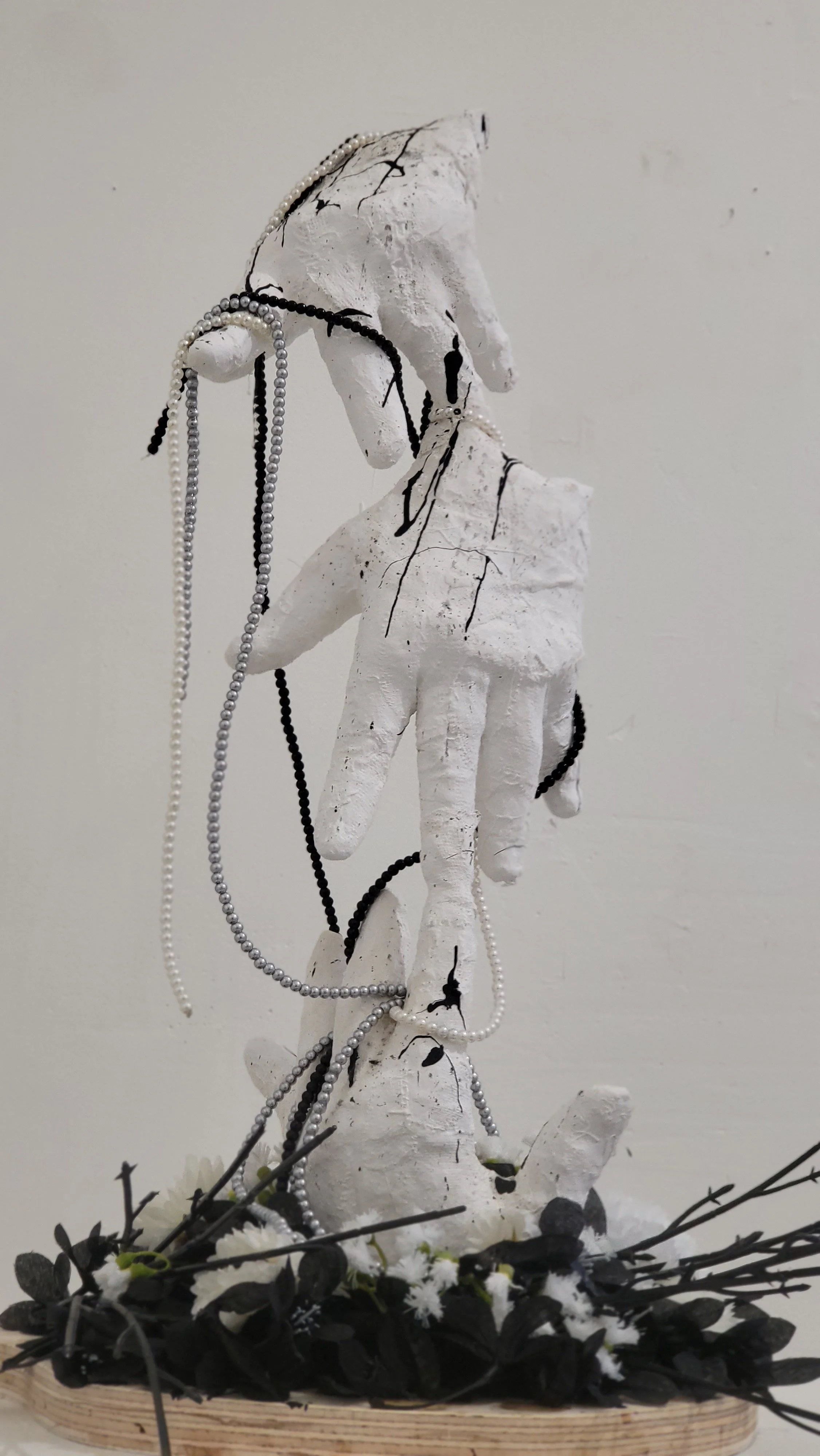 Hands of desire; Plaster sculpture (Side 2)
