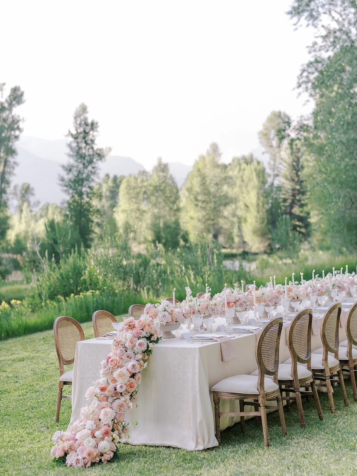 Summer in the Tetons and counting down the days until I&rsquo;m back. The crisp mountain air, golden sunshine, and lush landscapes have a way of making everything feel a little more alive. Kaycee and Hudson&rsquo;s celebration was the perfect complem