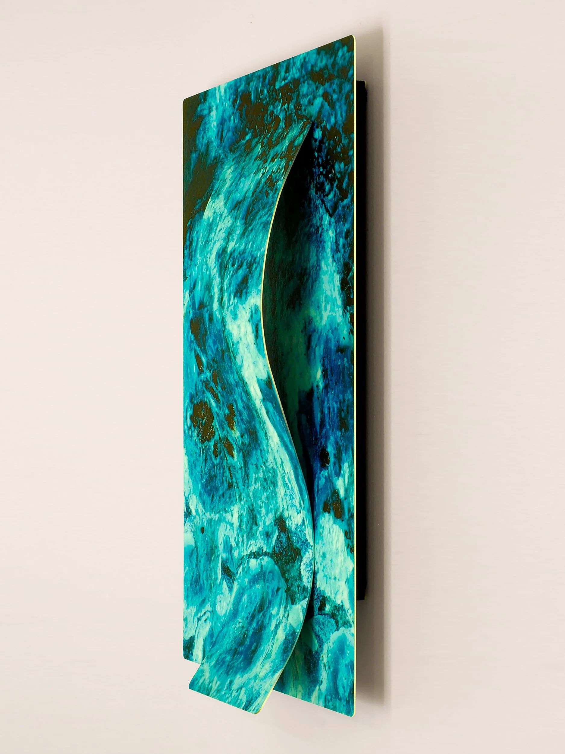 side view of image of Chrysocolla close-up