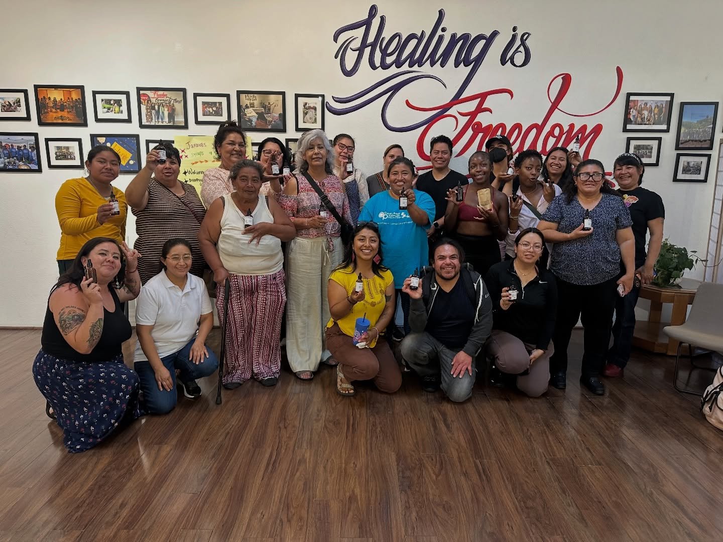 Spent a sweet afternoon connecting with folxs about reducing and preventing illness and dis-ease through our somatic bodies. 

🌬️✨🌞🌻🍃

Pasamos una hermosa tarde platicando c&oacute;mo prevenir enfermedades y reducir mal estar a trav&eacute;s del 