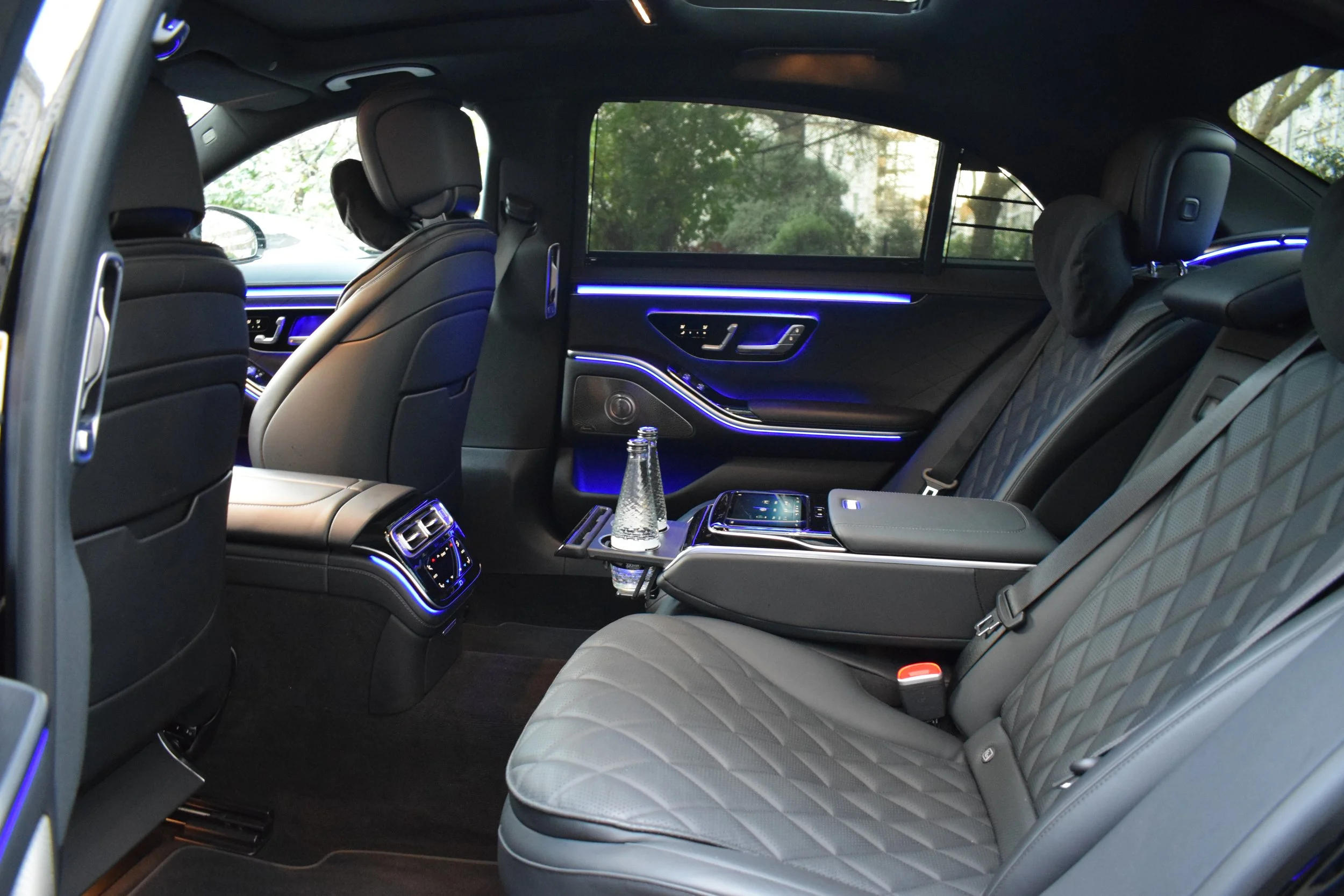 S-CLASS INTERIOR3.JPG