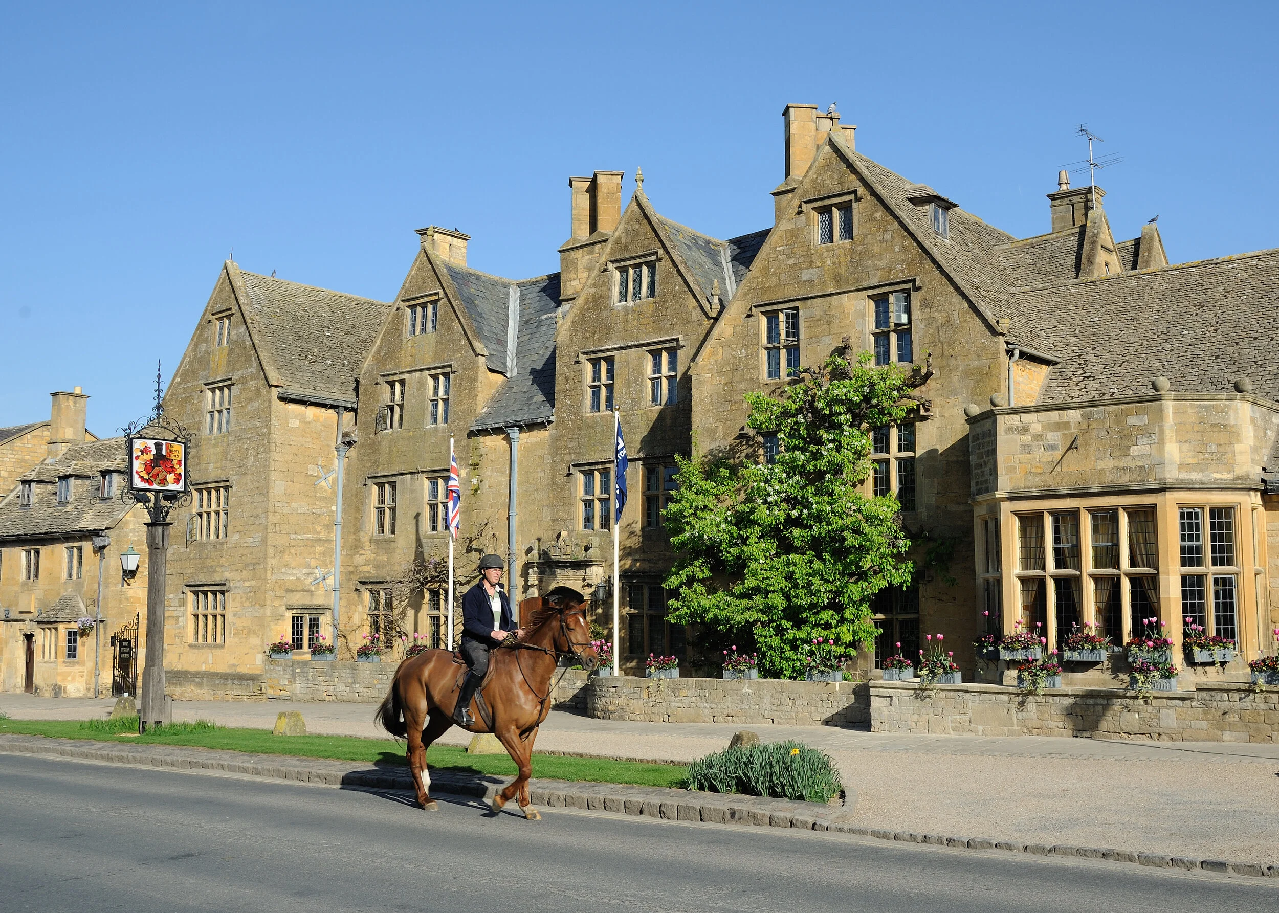 Broadway Cotswolds.jpg
