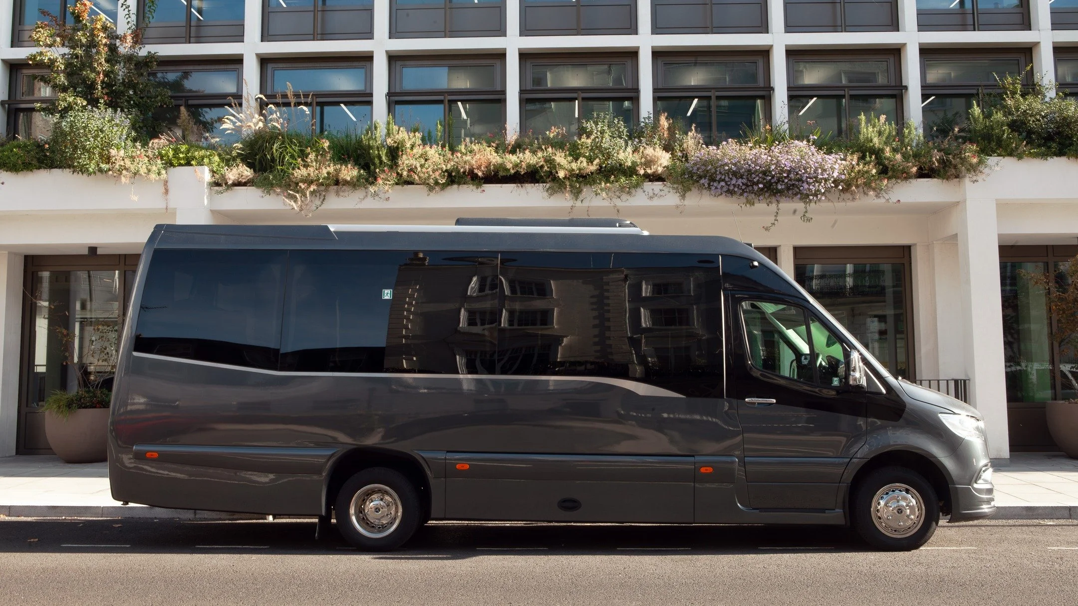 Mercedes 19 Seat Executive Coach