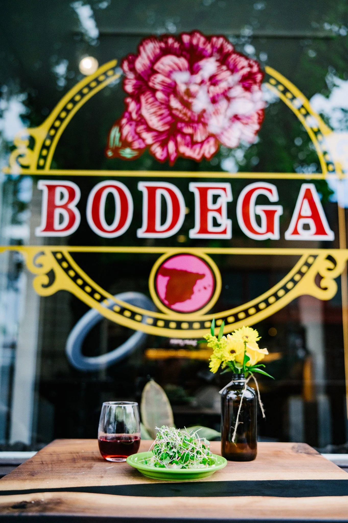 Summer on the patio, the Spanish way. ☀️🍷
Our seasonal summer salad with Spanish white asparagus and microgreens from Hop Frog Farm pairs perfectly with a glass of wine outside on a warm evening.
Fresh, light, and full of flavor &mdash; come enjoy s