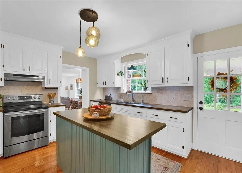 kitchen book 4.jpg