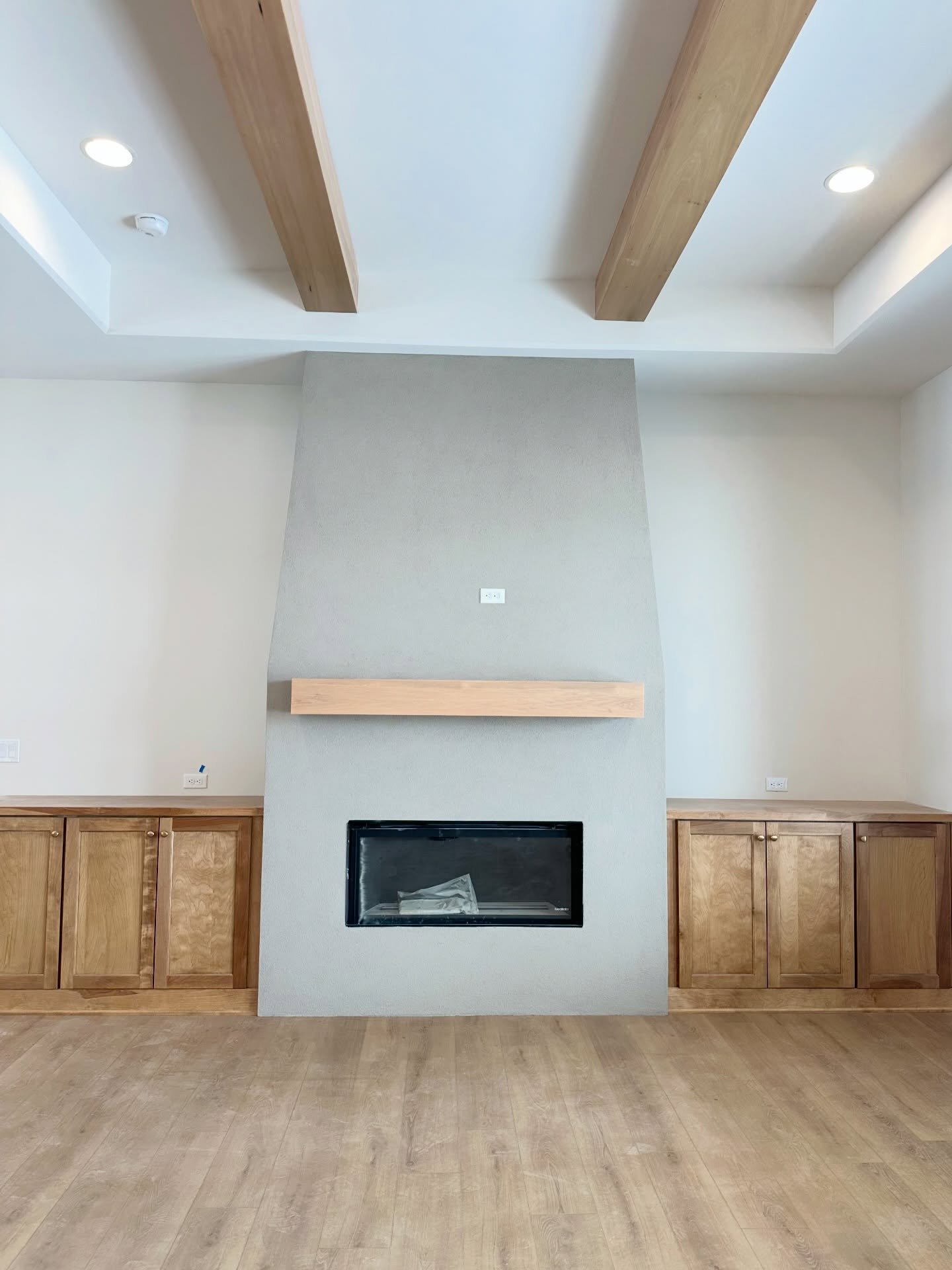 A little behind the scenes: Checking in on our new ranch home in Elkhorn&rsquo;s Blue Sage neighborhood. We love the selections the buyers made and are so excited for them to move in soon! 😍

Want to learn more about building your dream home with Ha