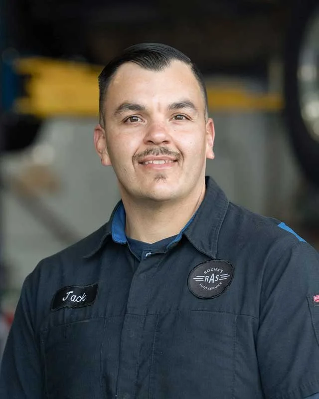 Automotive technician in Redding CA experienced in hybrid and gas vehicle repair