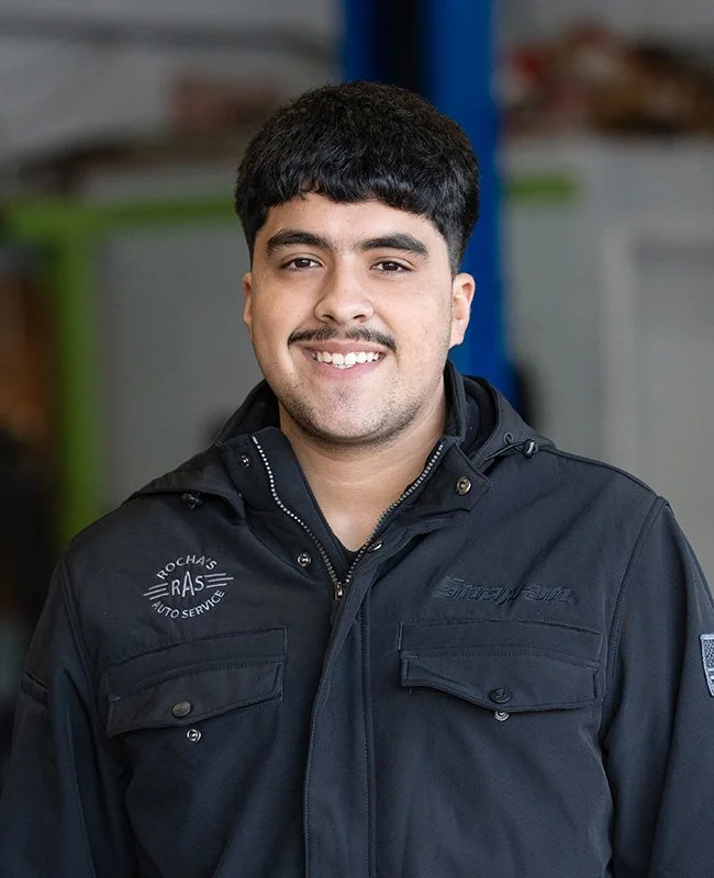 Certified mechanic in Redding CA providing professional auto and hybrid repair services