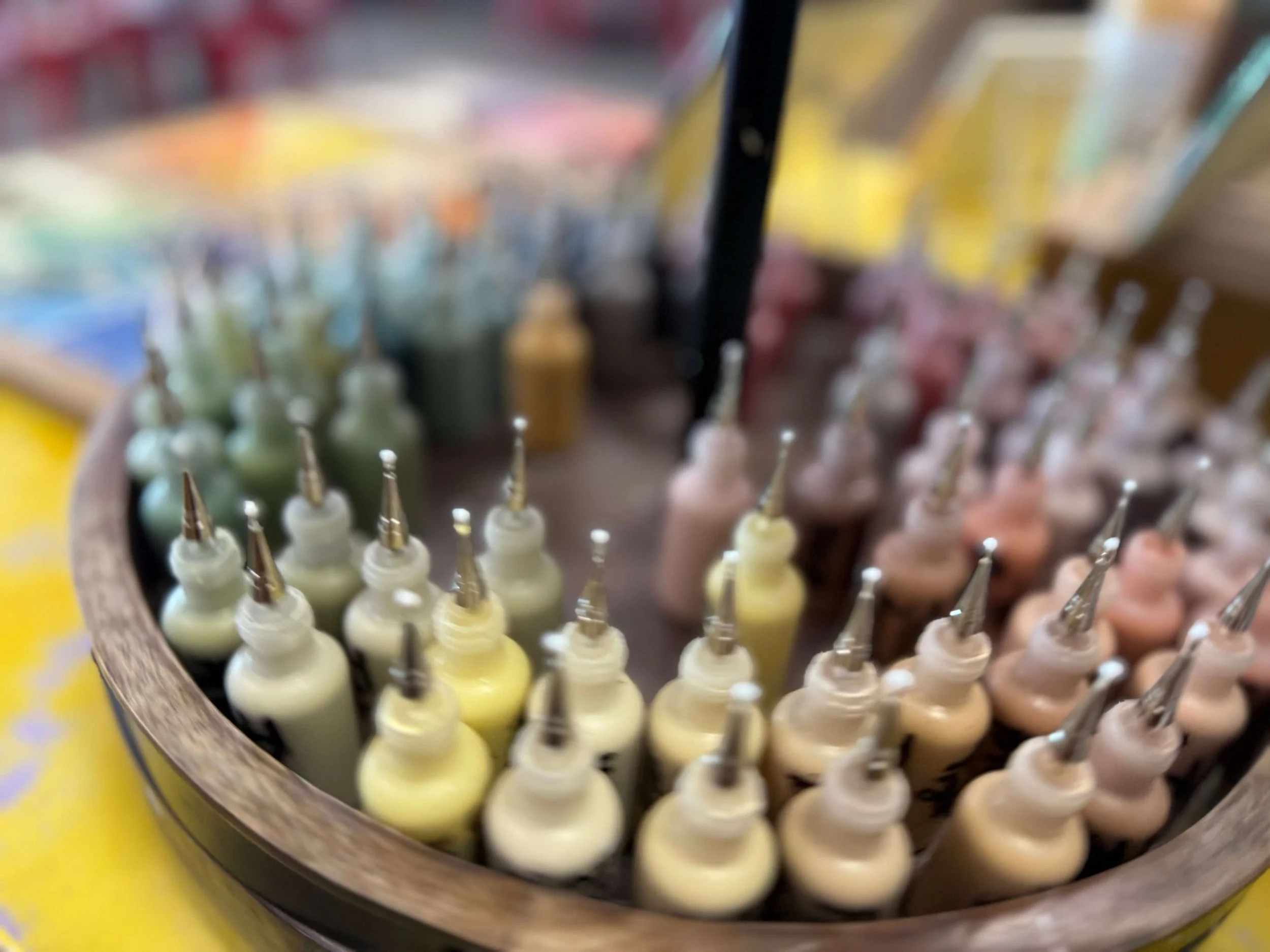 Multicolor glaze paints