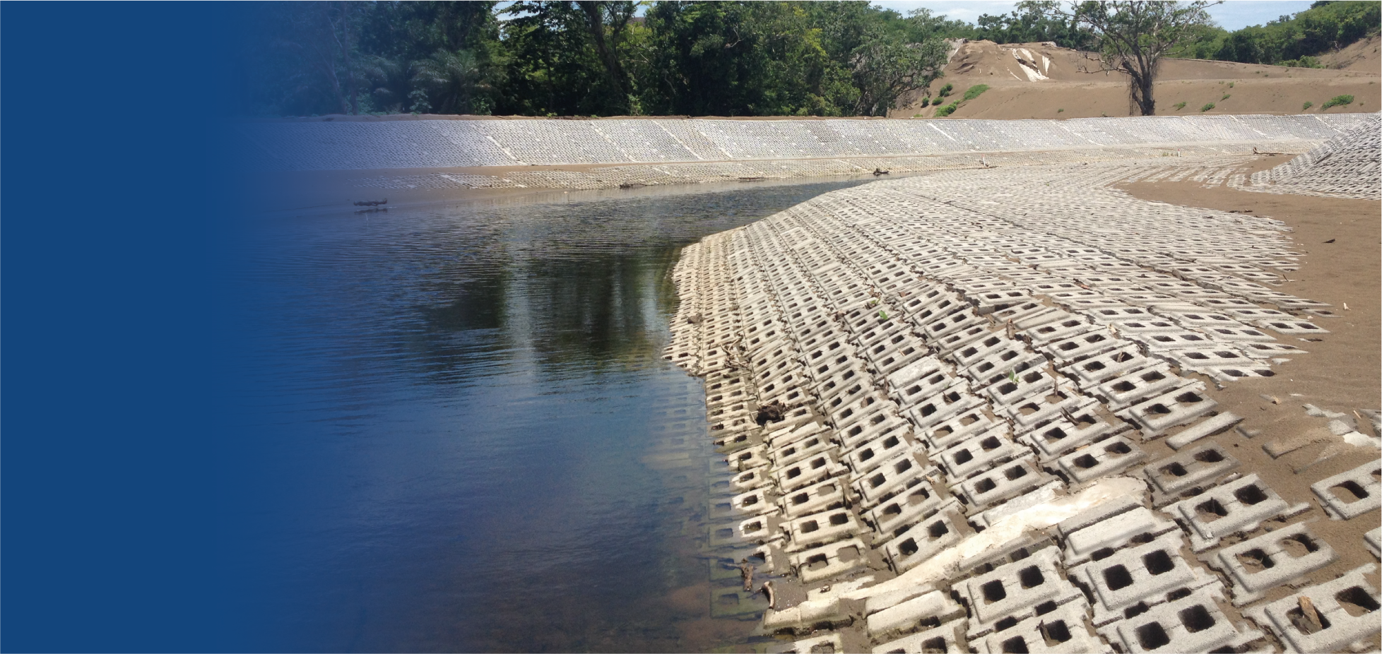 ARMORFLEX Y A-JACKS para protección contra la abrasión del suelo. CONTECH MÉXICO