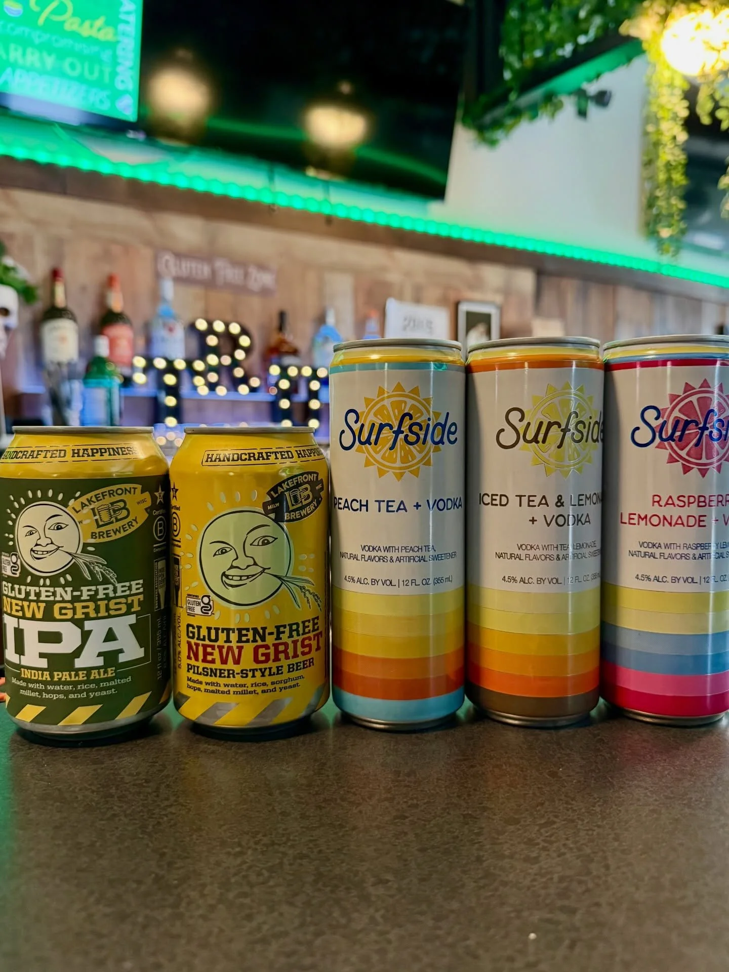 NOW SERVING DRINKS 🍻🍹 

Come hang out and watch some March Madness 🏀 

More Gluten-Free beer options coming 🔜 👀 

📍3144 Biddle Ave, Wyandotte

#trupizzacowyandotte #glutenfreepizza #celiacsafe #downtownwyandotte #downriver