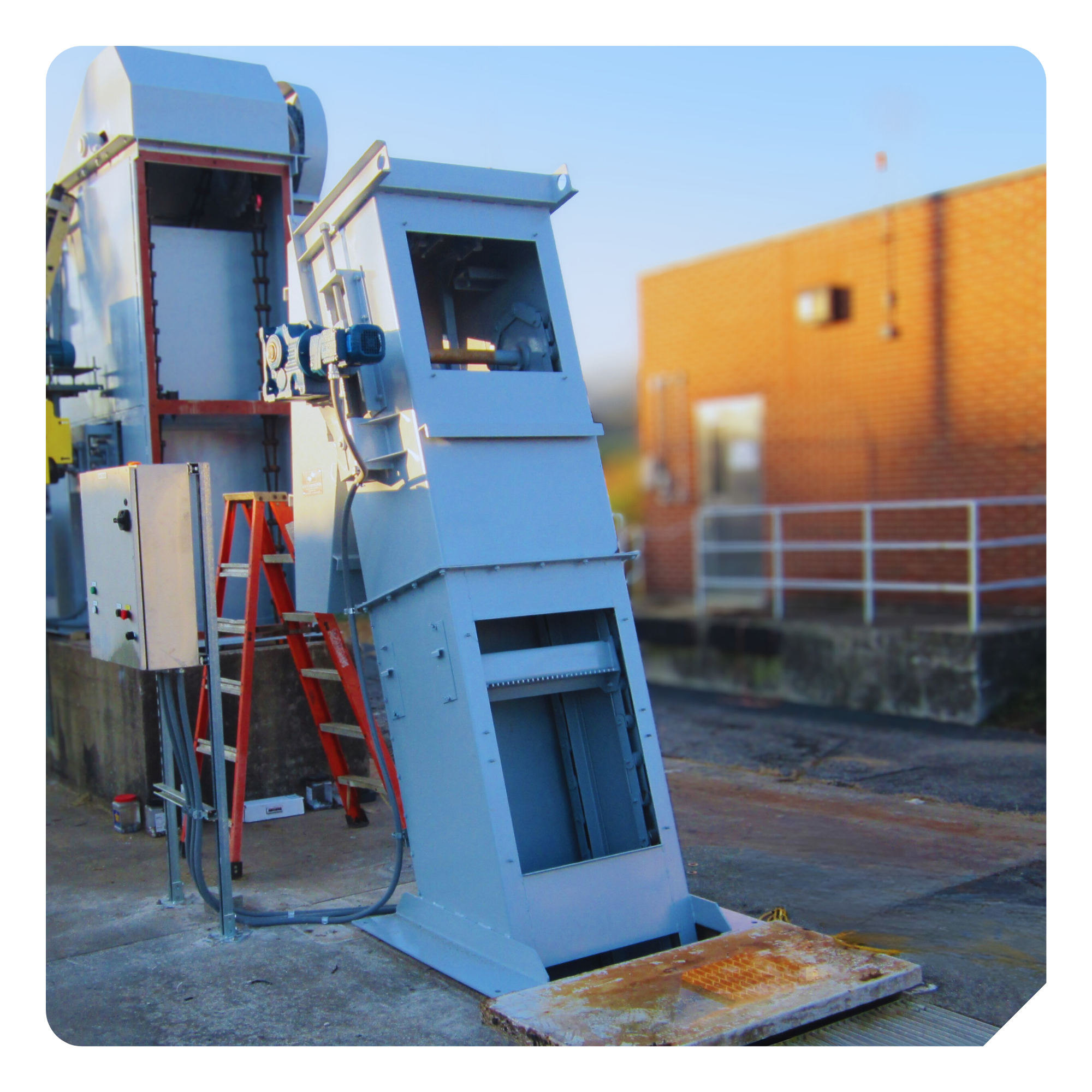 Multi-Rake Bar Screens