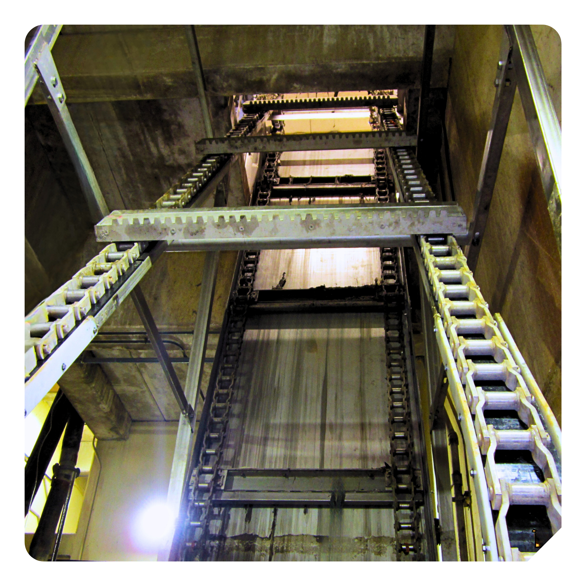 Catenary Bar Screens