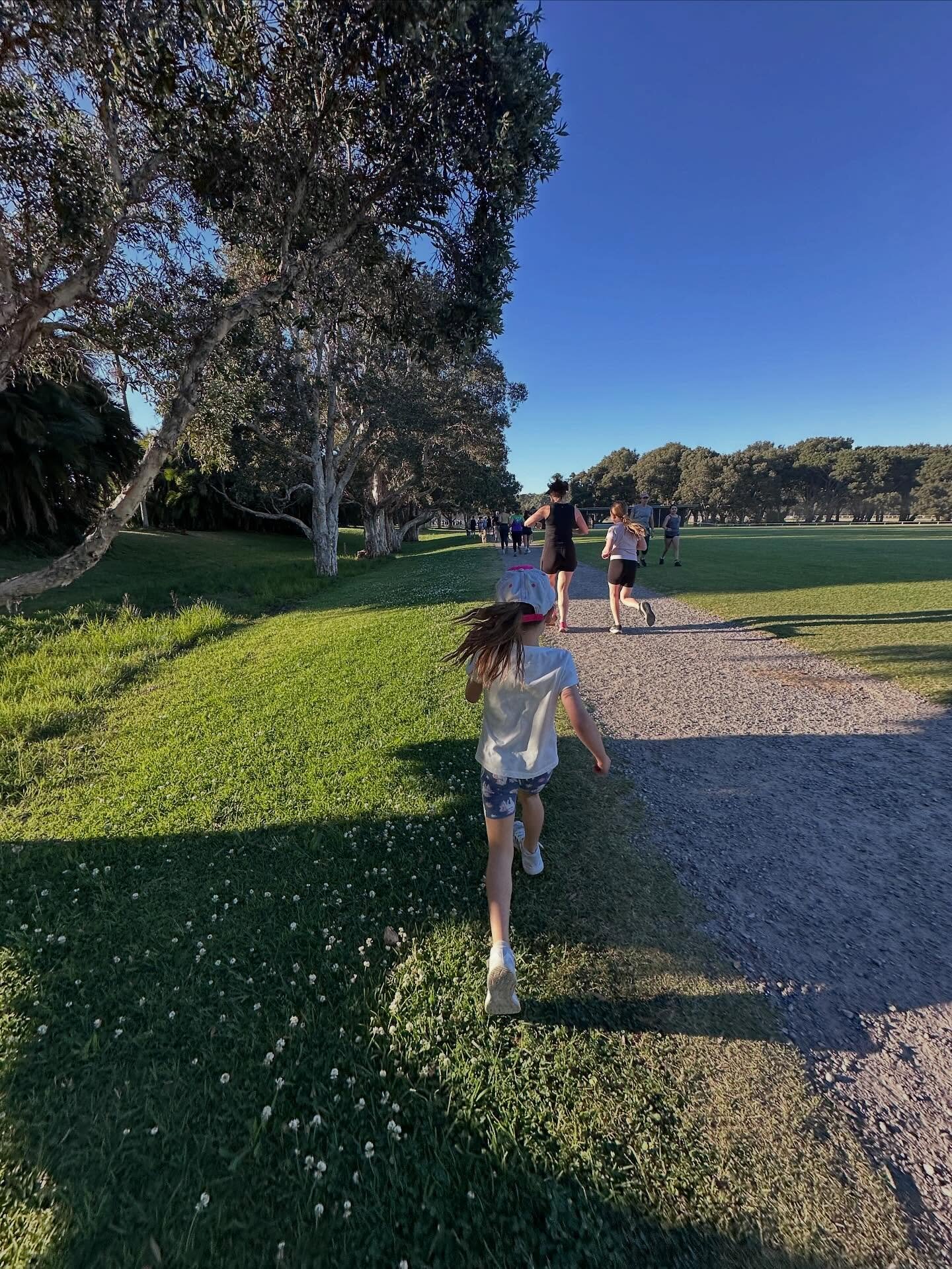 A massive shout out to @centennialparkrun for 7 years of bringing this community together! Happy 7th bday! 🤩🎉