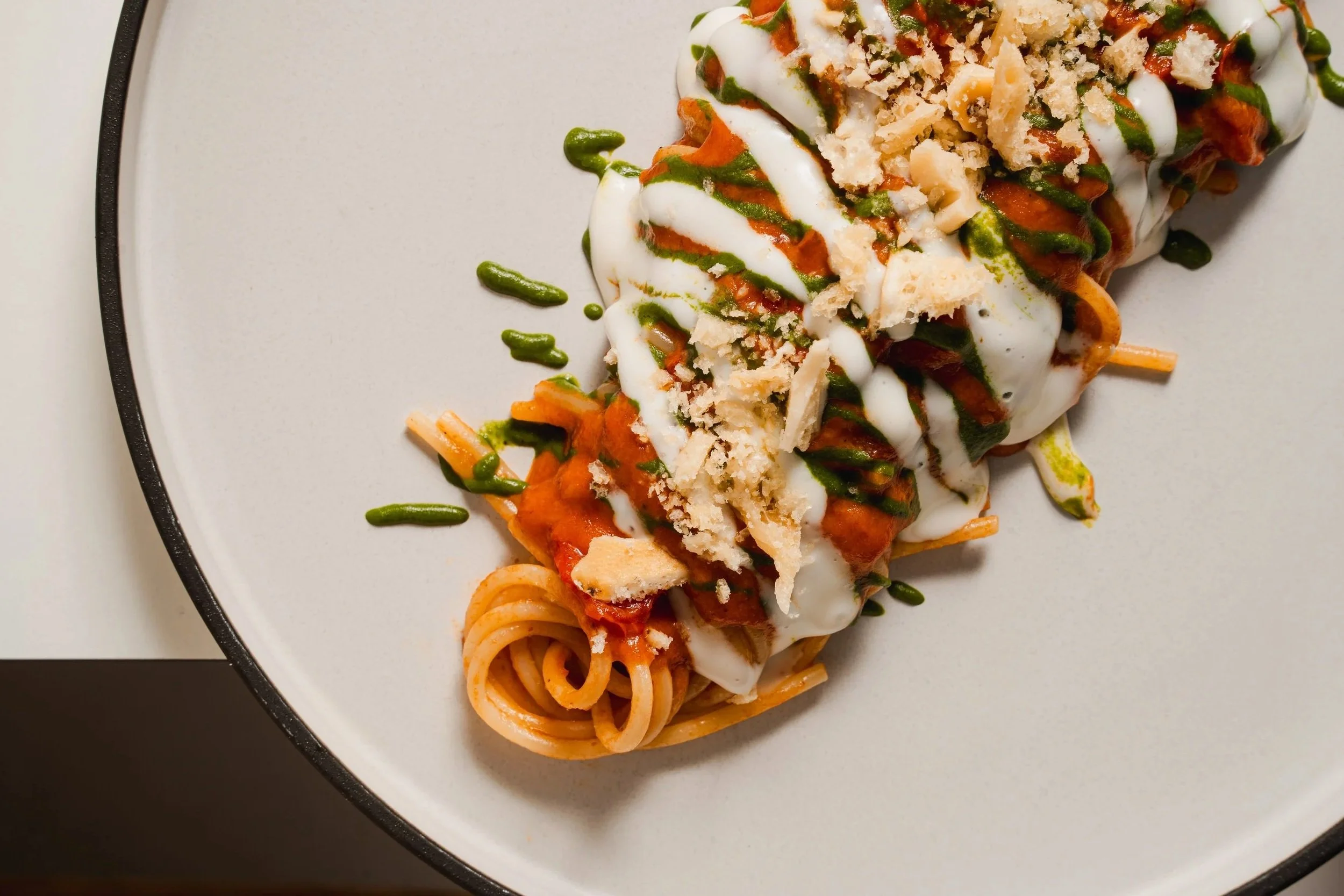 Uno dei primi piatti storici che hanno segnato l’inizio di Armonì – ricordo della cucina delle origini che oggi continua nelle sedi di Pozzuoli e Aversa