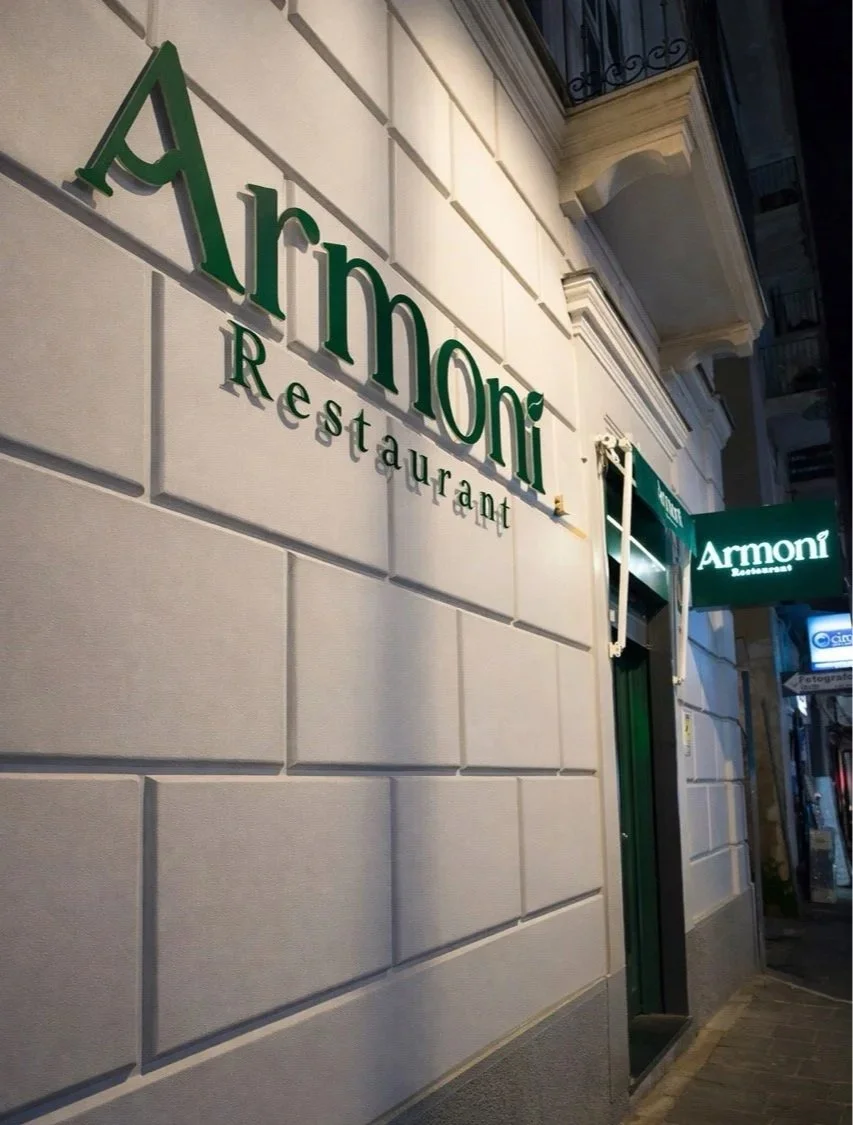 Insegna esterna di Armonì Restaurant Aversa